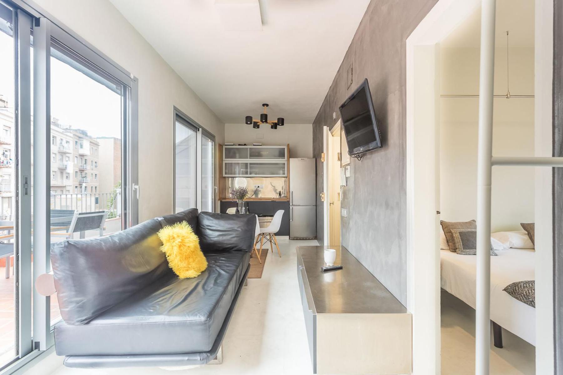 My Space Barelona - Renovated Attic Apartment with Two Terrace