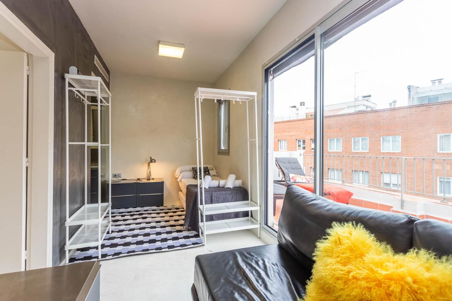 My Space Barelona - Renovated Attic Apartment with Two Terrace