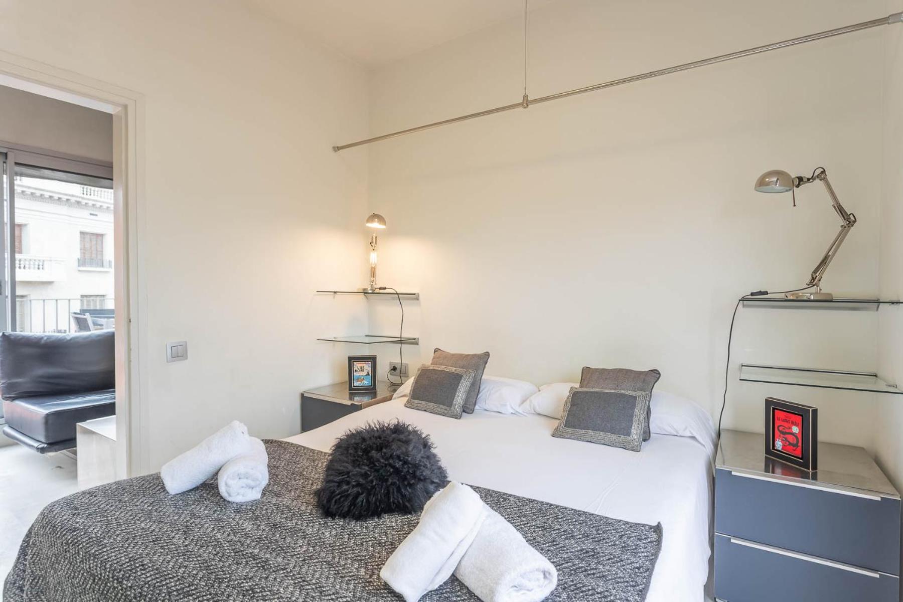 My Space Barelona - Renovated Attic Apartment with Two Terrace