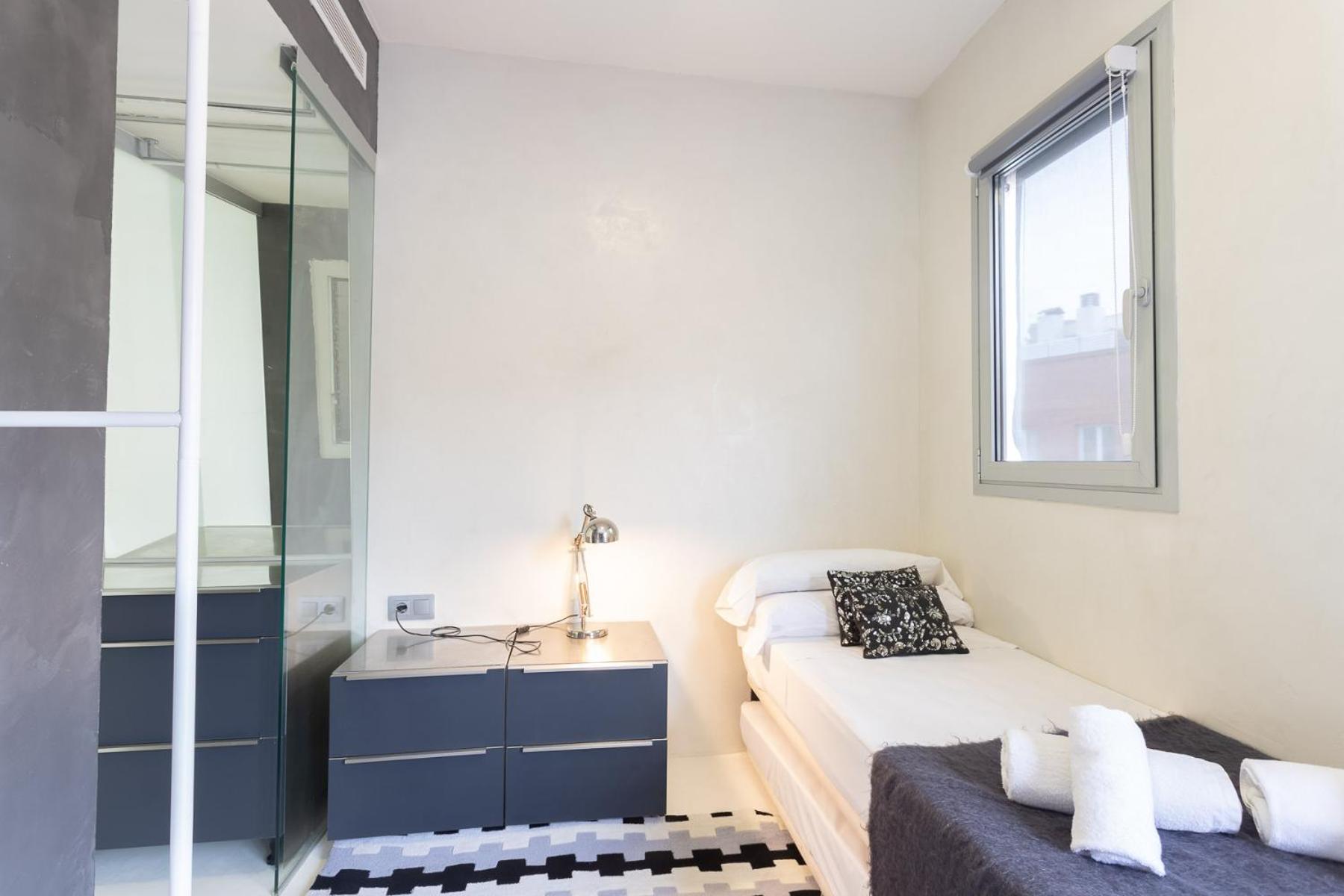 My Space Barelona - Renovated Attic Apartment with Two Terrace