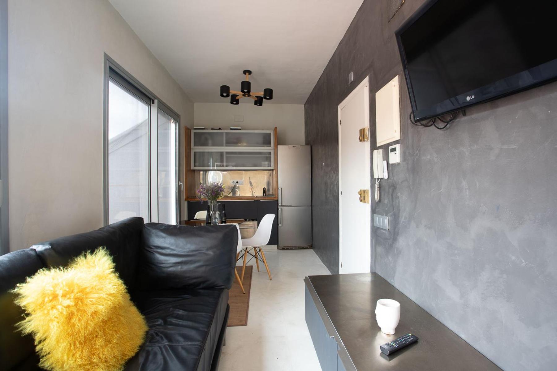 My Space Barelona - Renovated Attic Apartment with Two Terrace