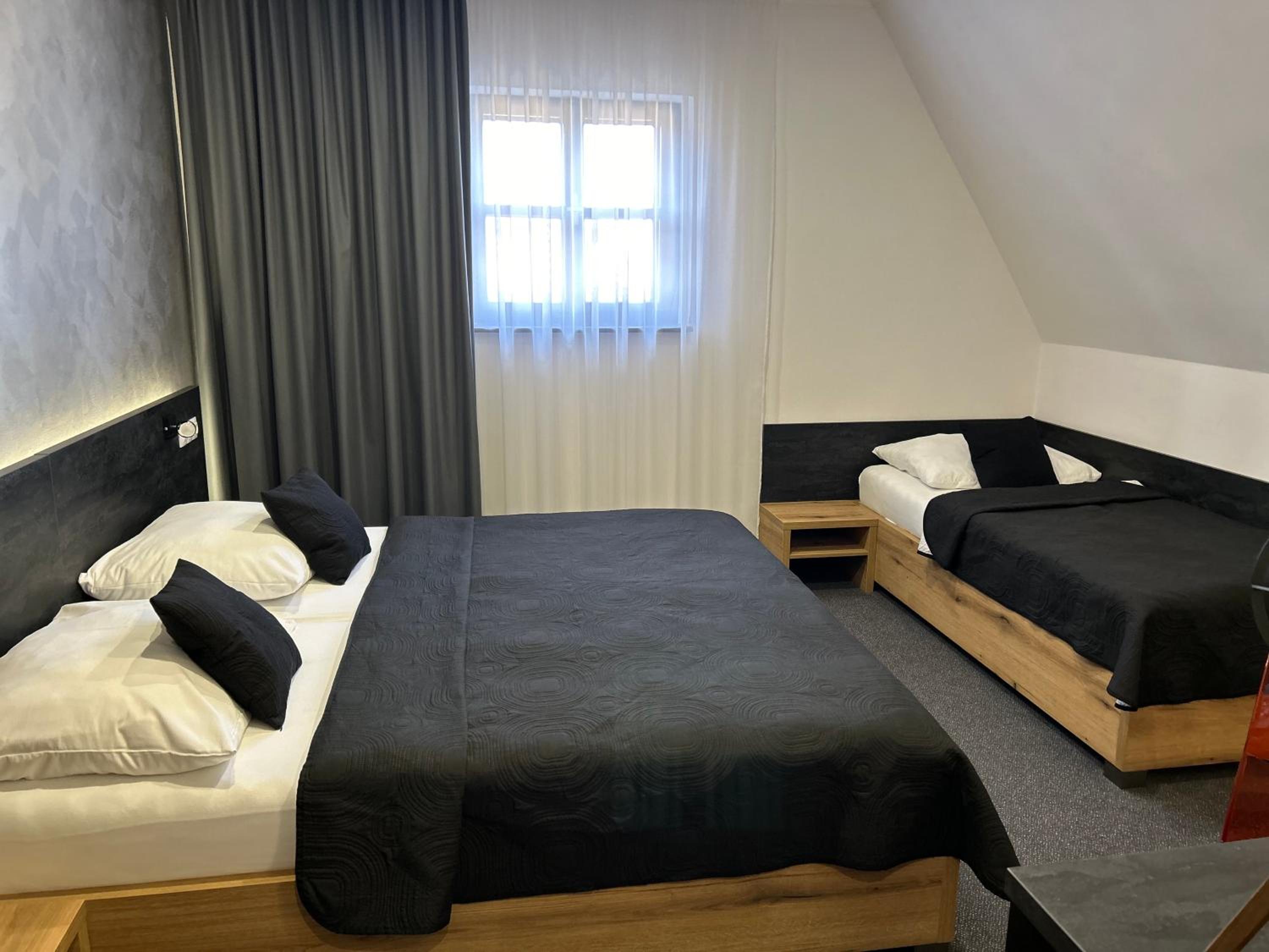 Hotel 14Dveří
