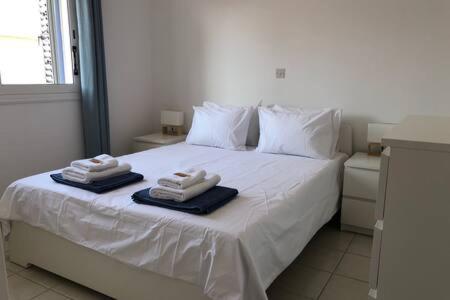 Limnaria Villas - Luxurious, spacious 3 bed apartment with pool views