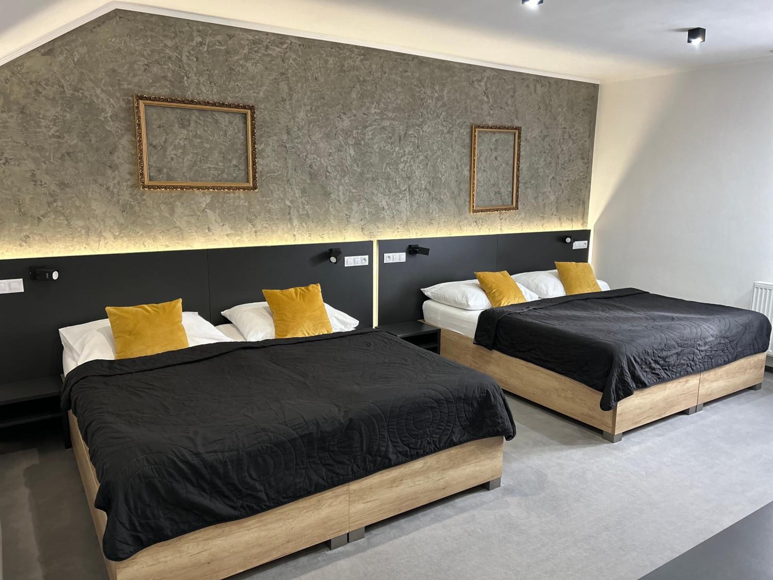 Hotel 14Dveří