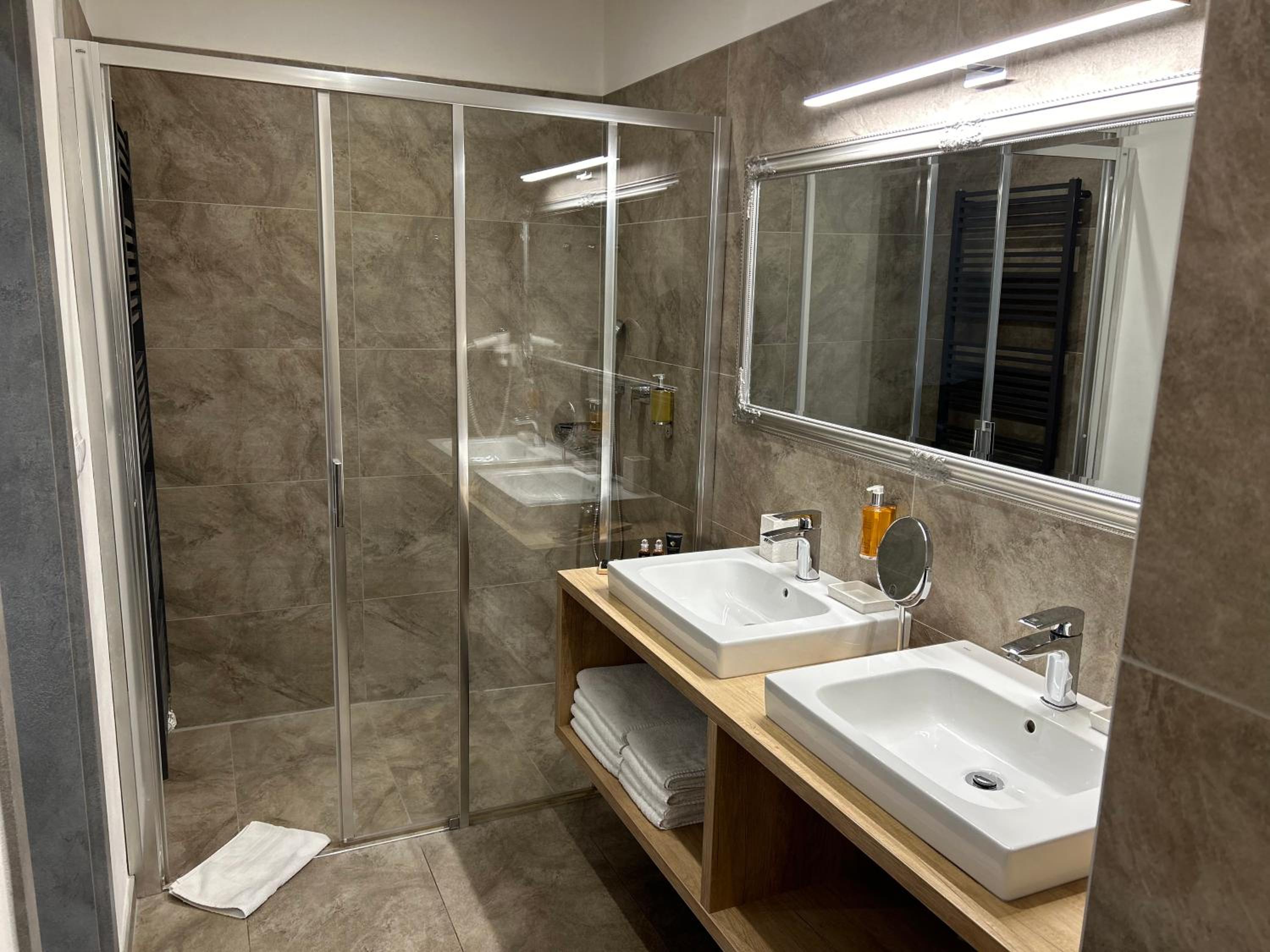 Hotel 14Dveří