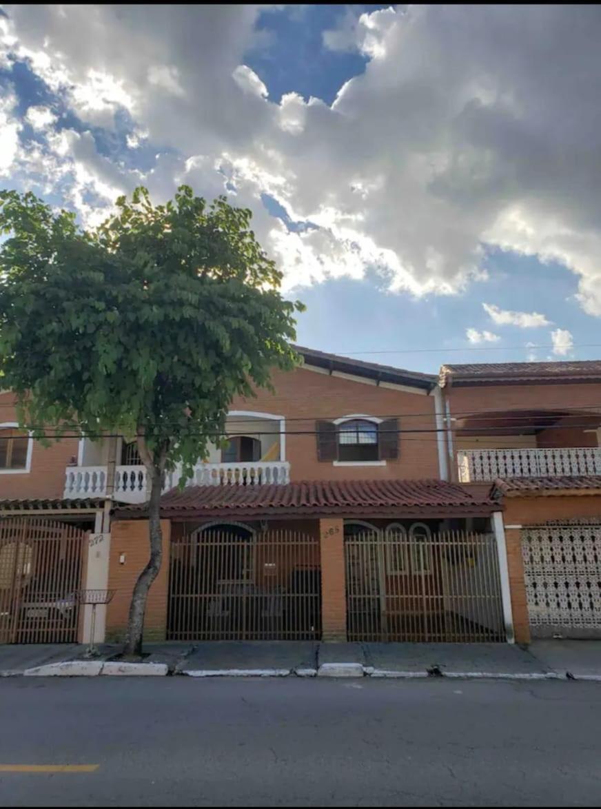 Quarto com / Bosque / Estoril / SJC