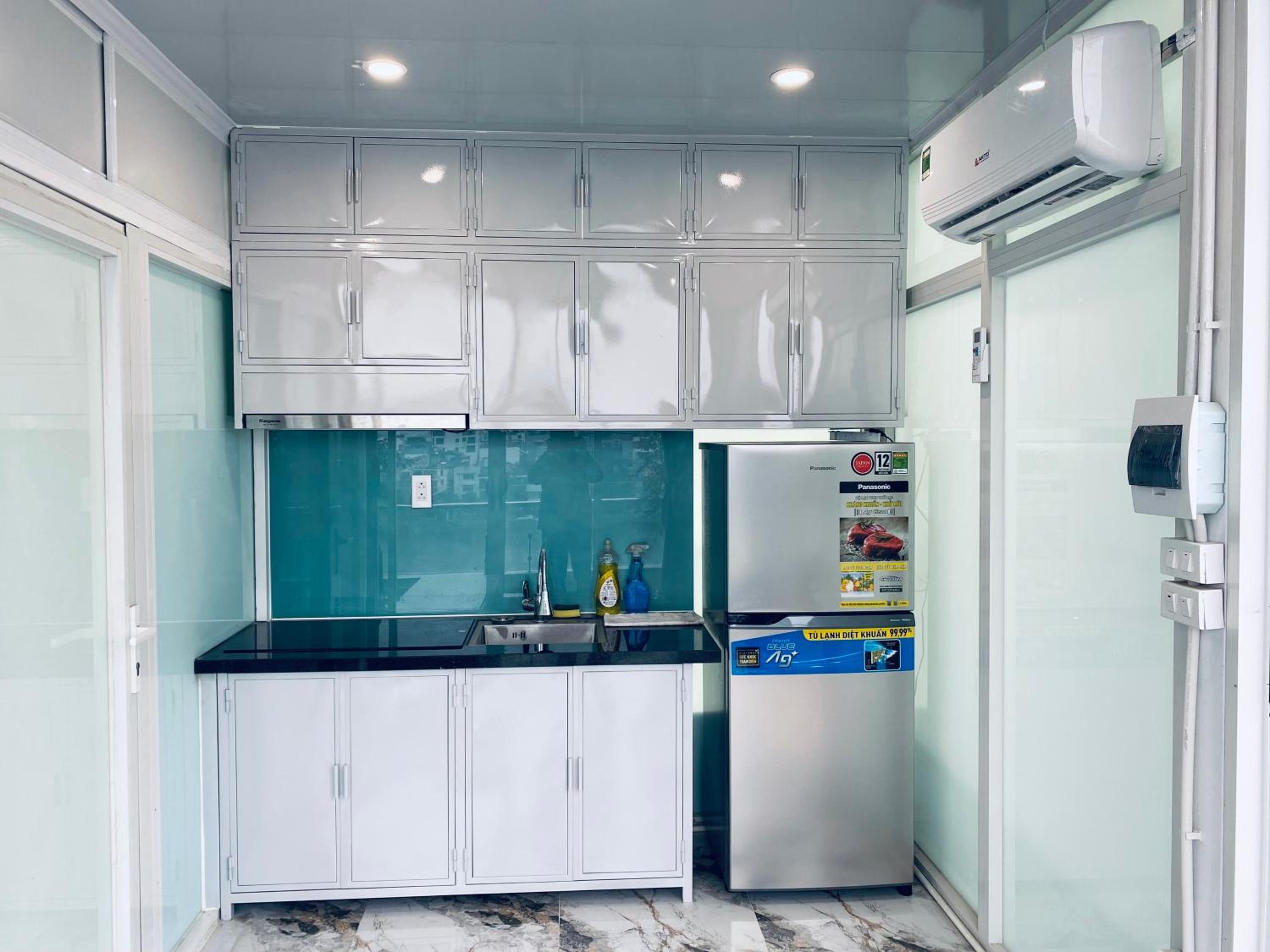 Căn hộ sân thượng tầng 7 view Hồ Tây