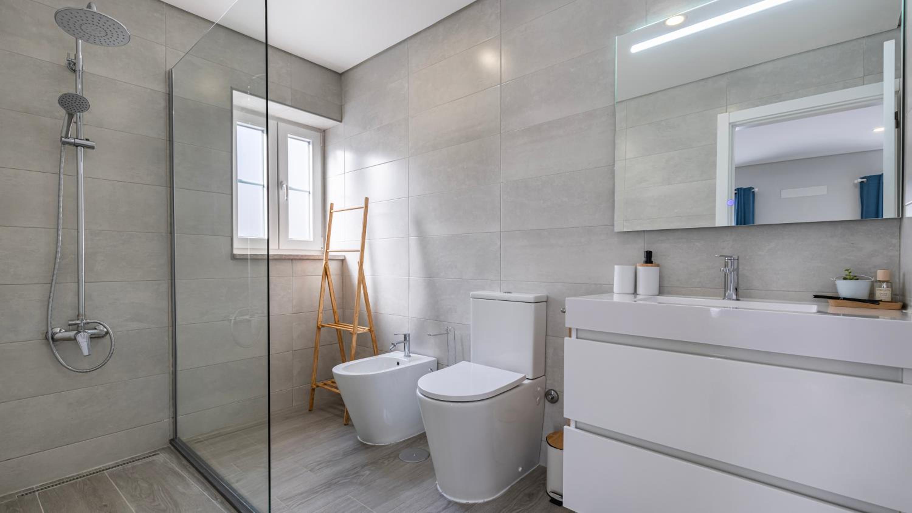 Belém Charming 2BDR House by LovelyStay