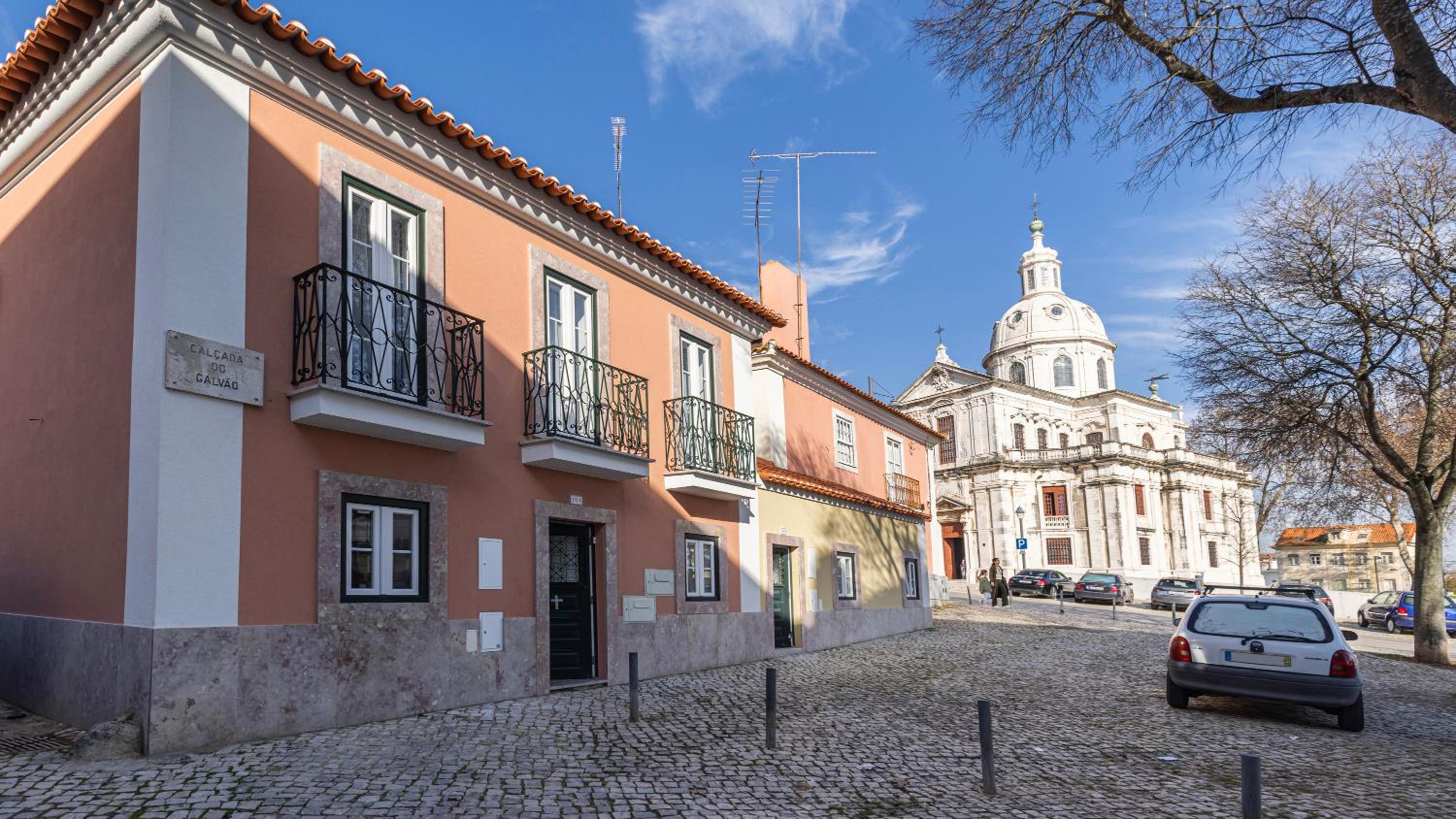 Belém Charming 2BDR House by LovelyStay