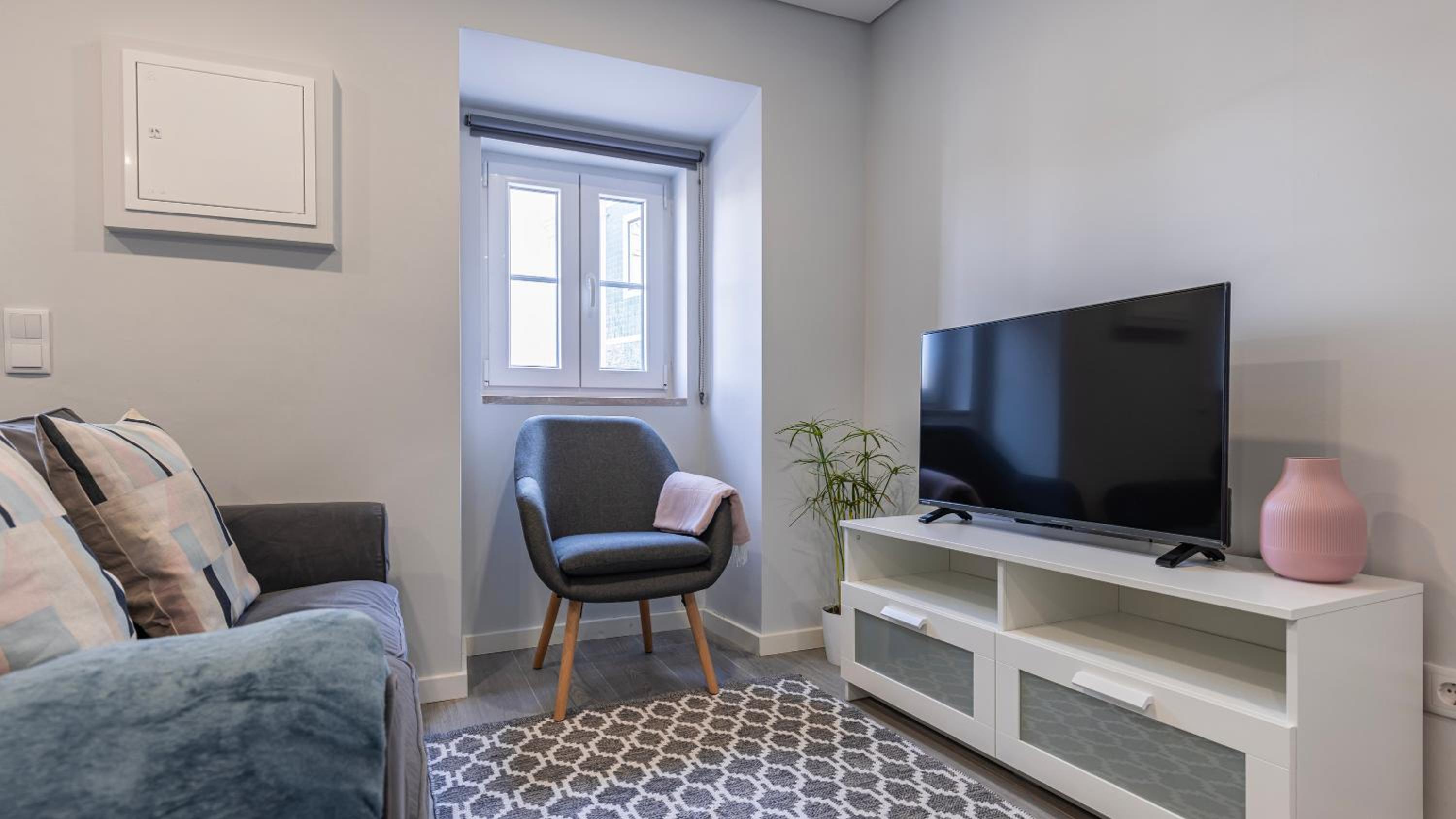 Belém Charming 2BDR House by LovelyStay