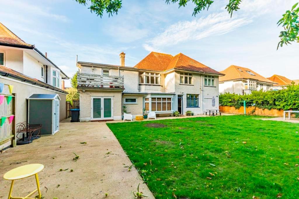 BROWNING AVENUE by BOURNECOAST - A Lovely Three Bedroom Apartment Close to the Sandy Beaches in Boscombe - FM5374 view 2