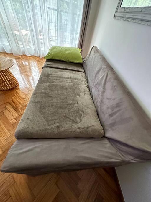 Excelente piso a nuevo! 5 pax