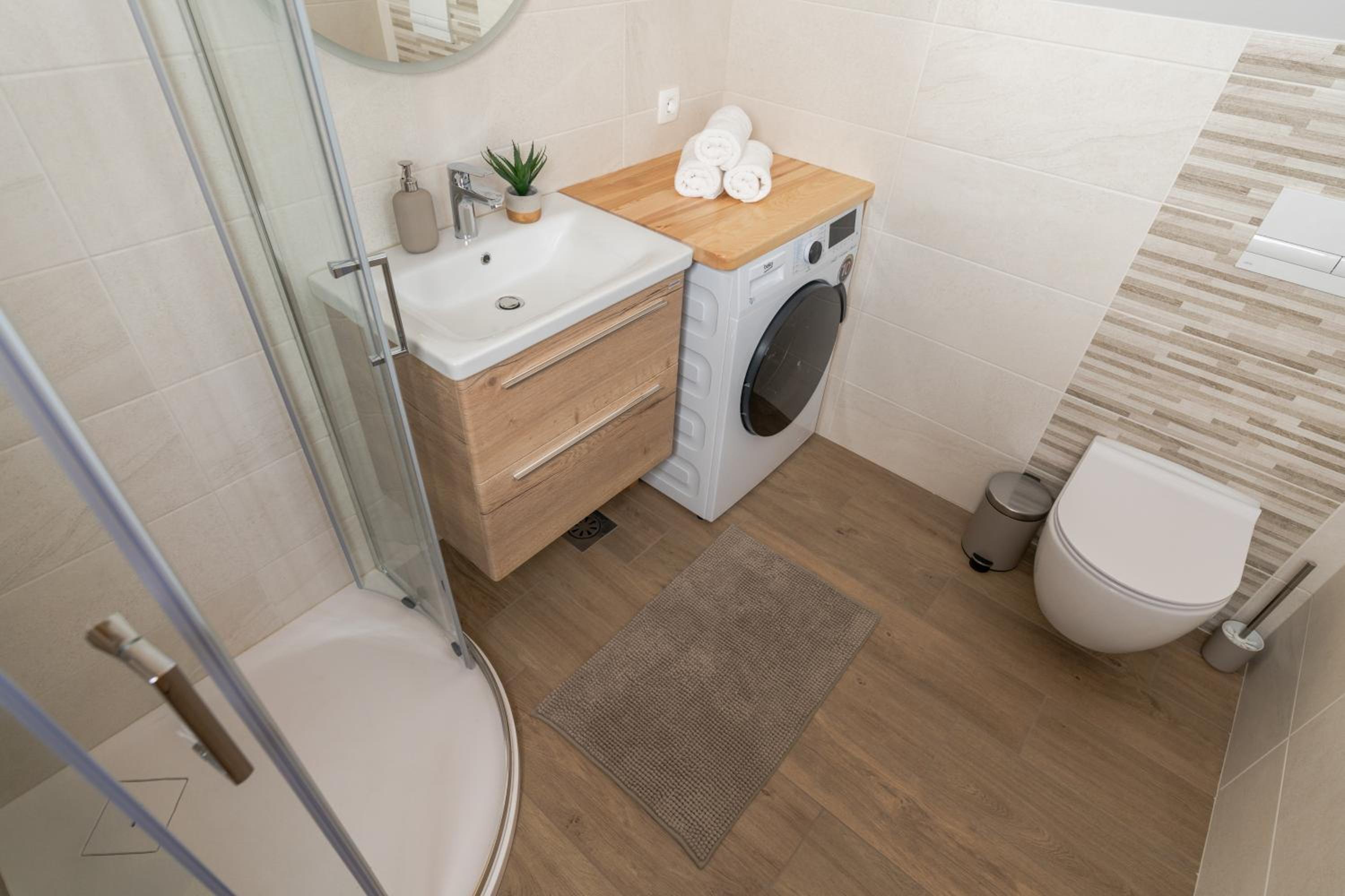Apartment Orehar