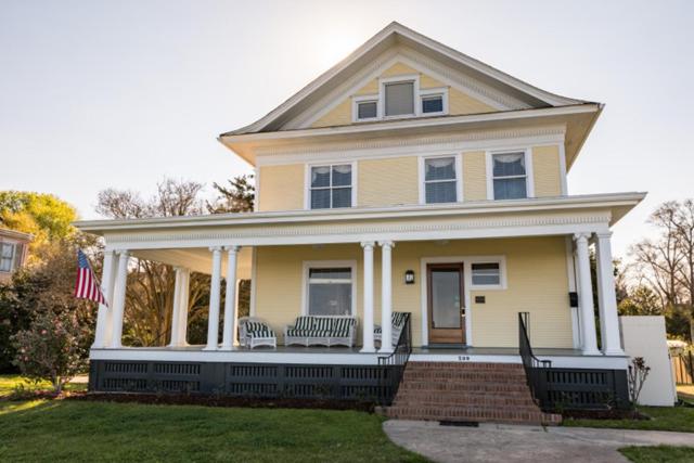 Clifton House - King Suite in Historic Home, Mississippi River Views view 2