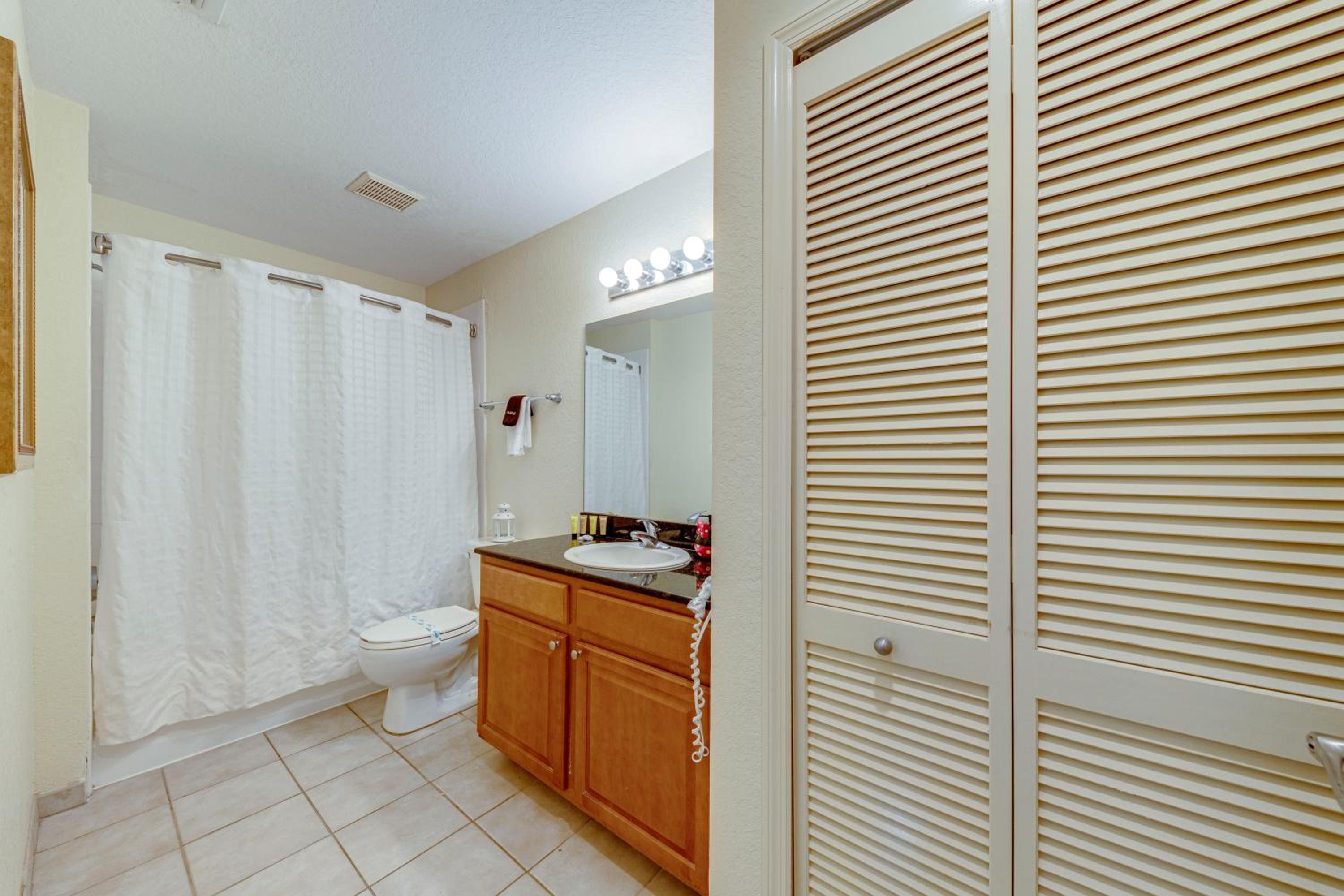 Elegant Condo Retreat Near Disney