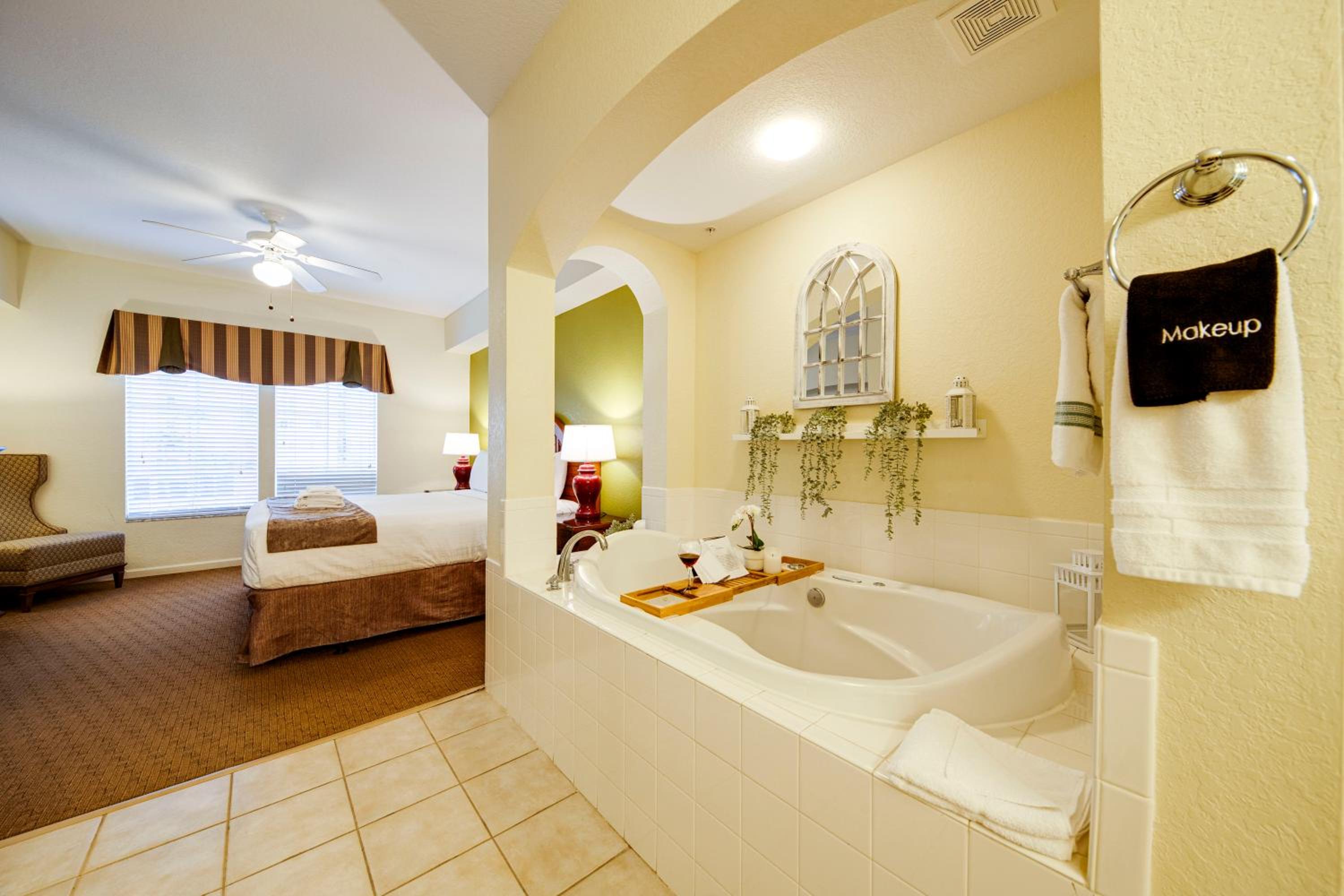 Elegant Condo Retreat Near Disney