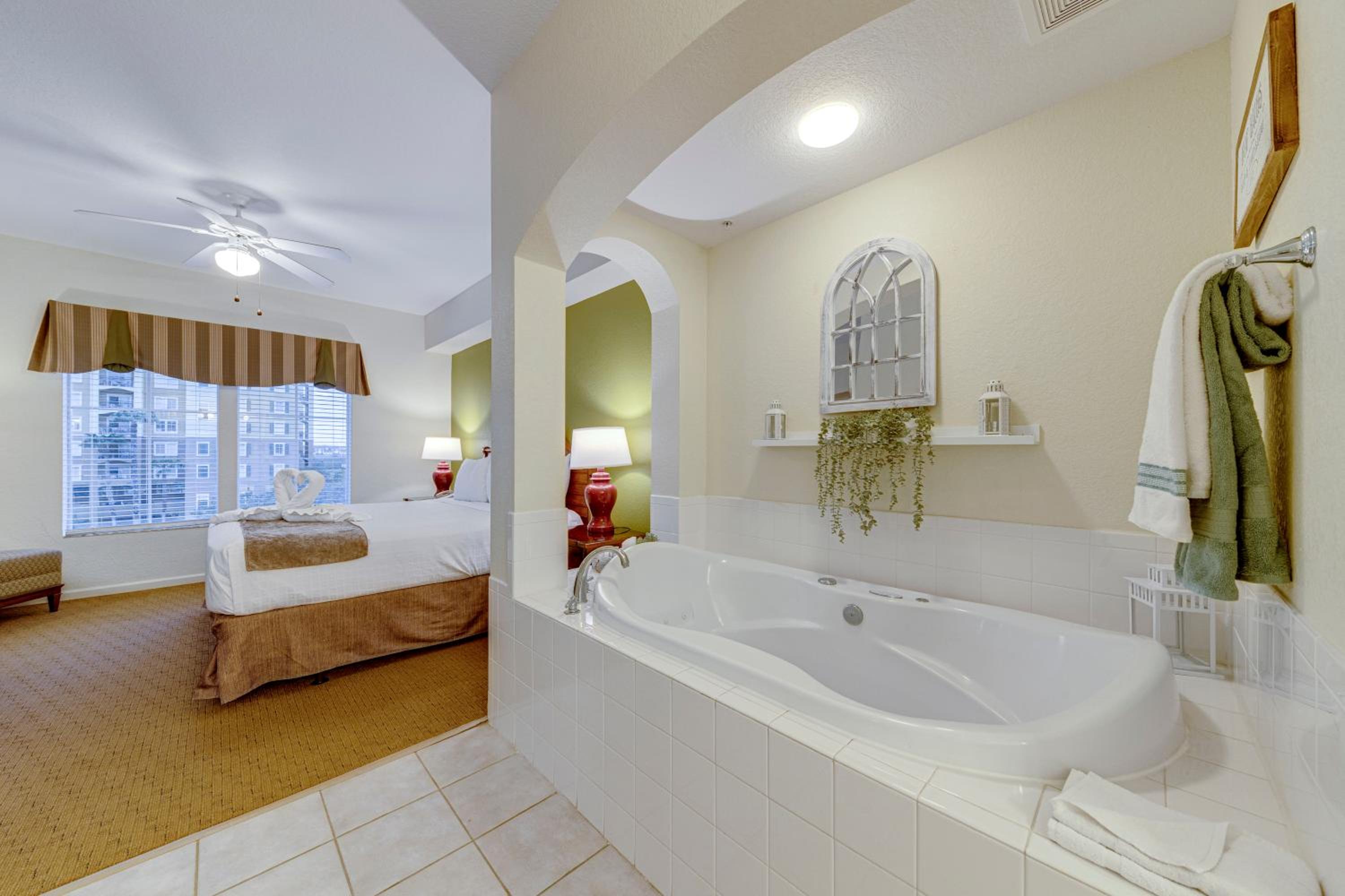 Elegant Condo Retreat Near Disney