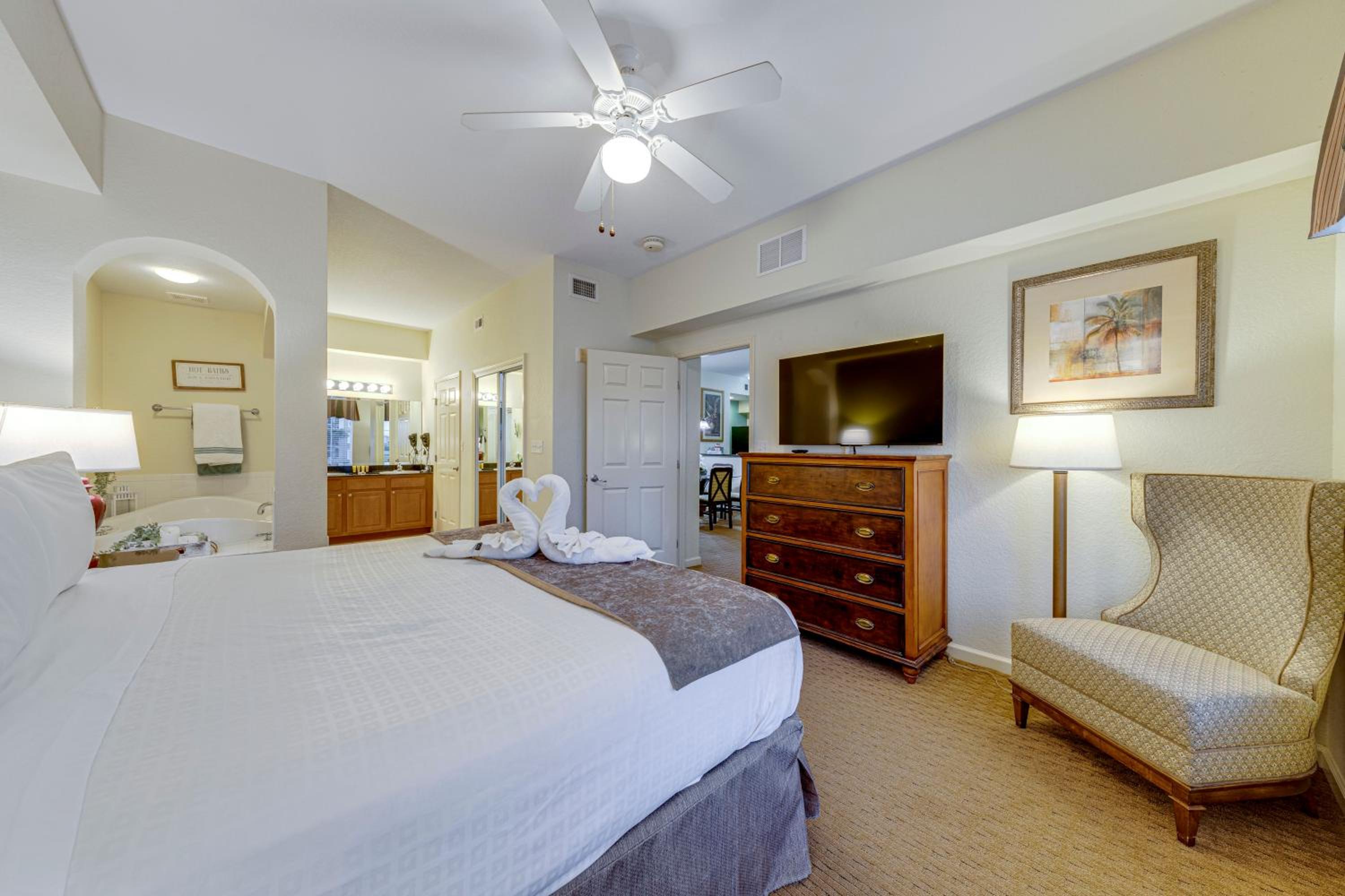 Elegant Condo Retreat Near Disney