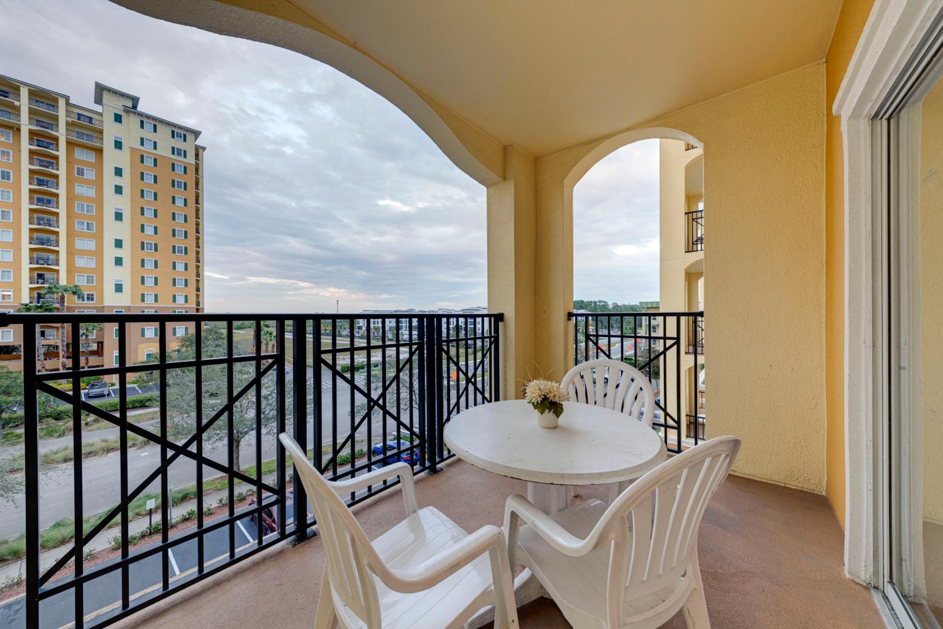 Elegant Condo Retreat Near Disney