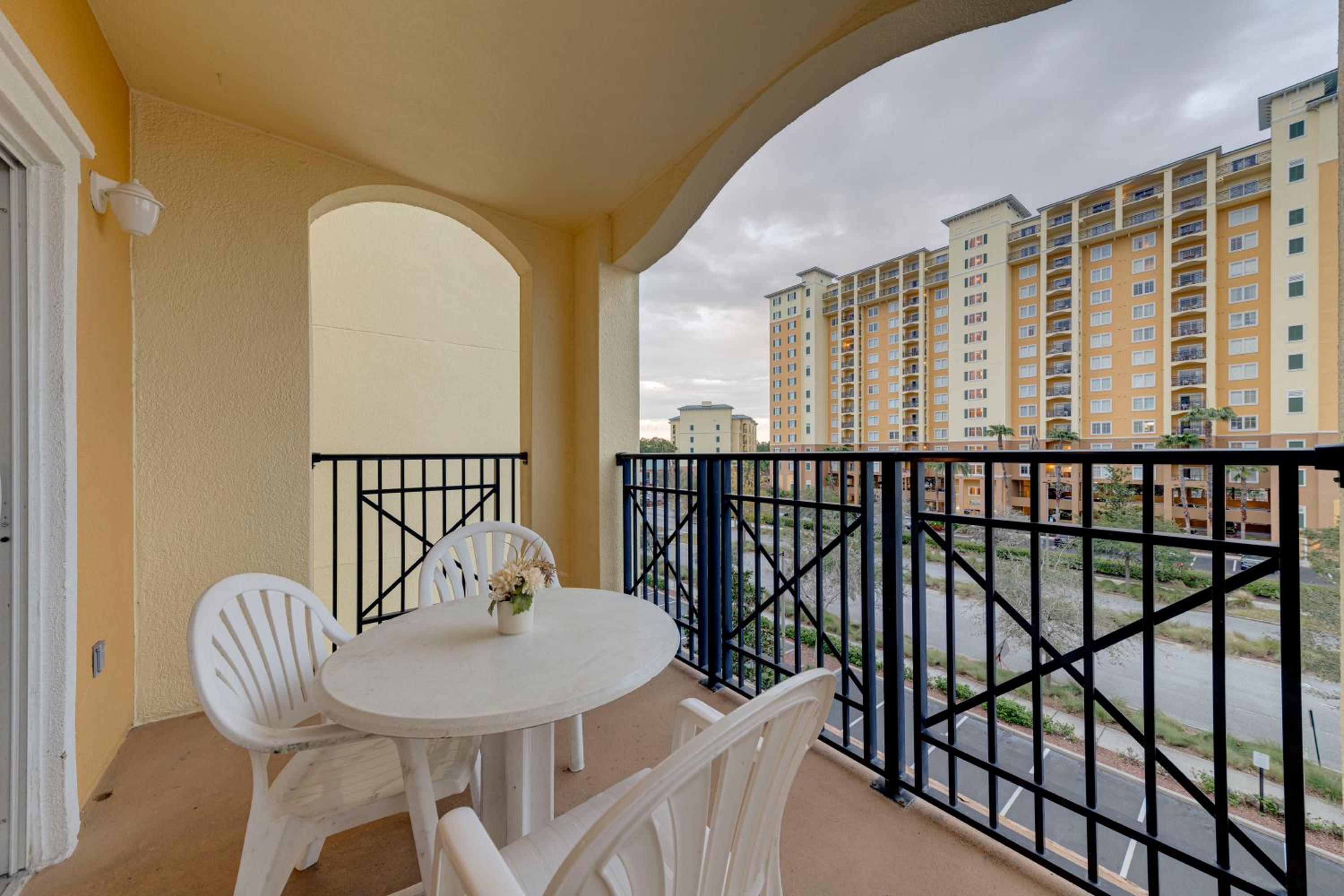 Elegant Condo Retreat Near Disney