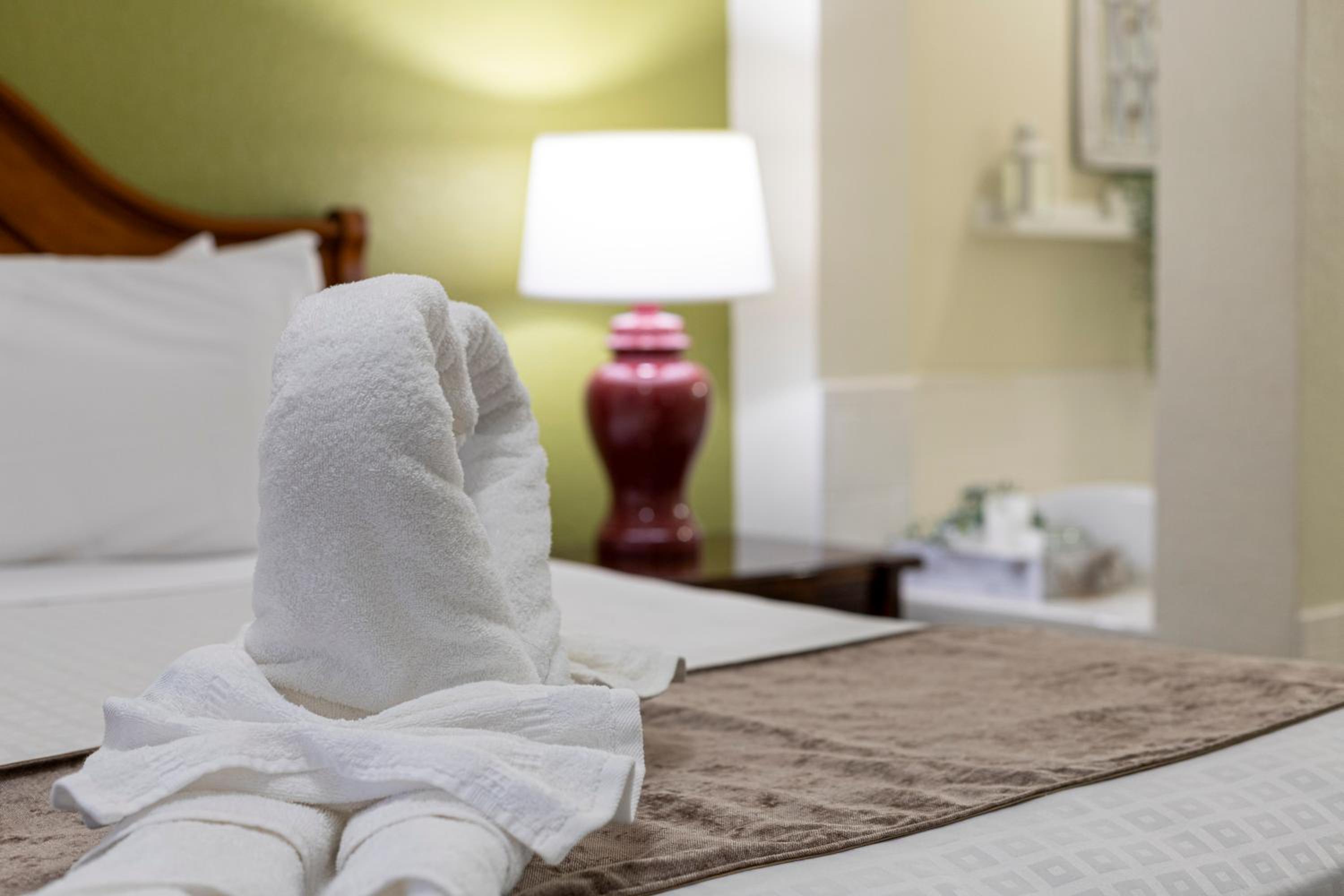 Elegant Condo Retreat Near Disney
