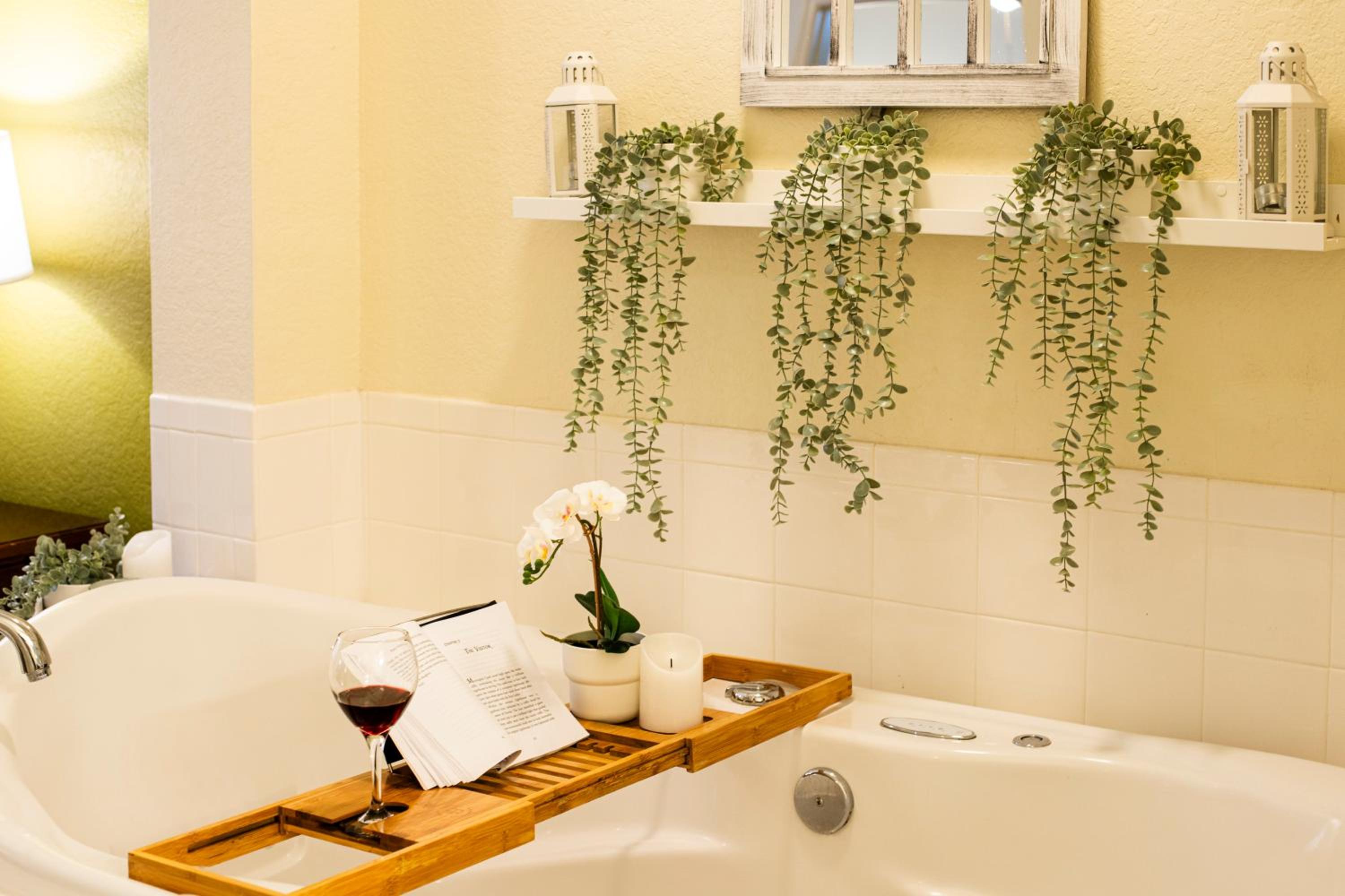 Elegant Condo Retreat Near Disney