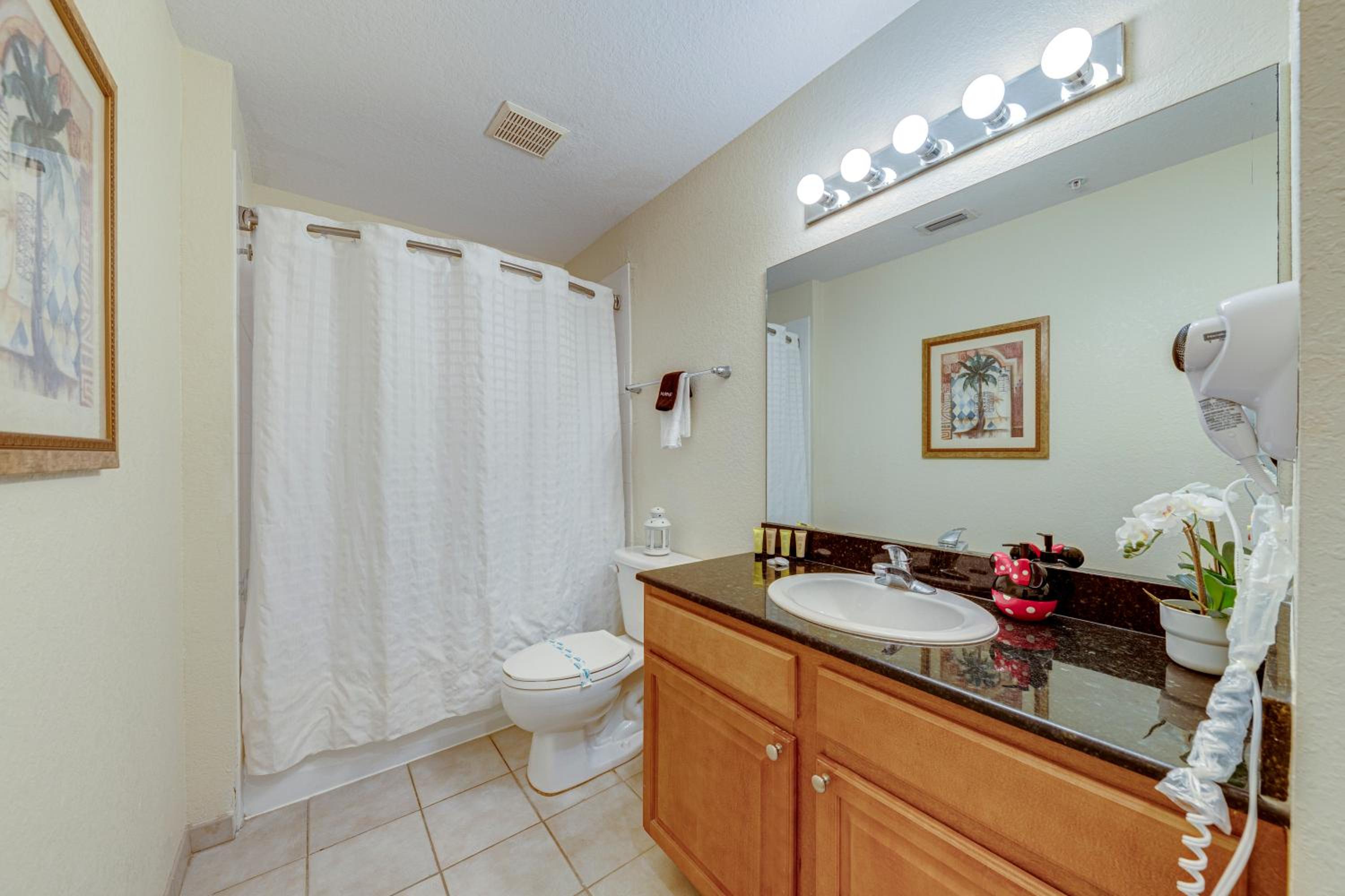 Elegant Condo Retreat Near Disney