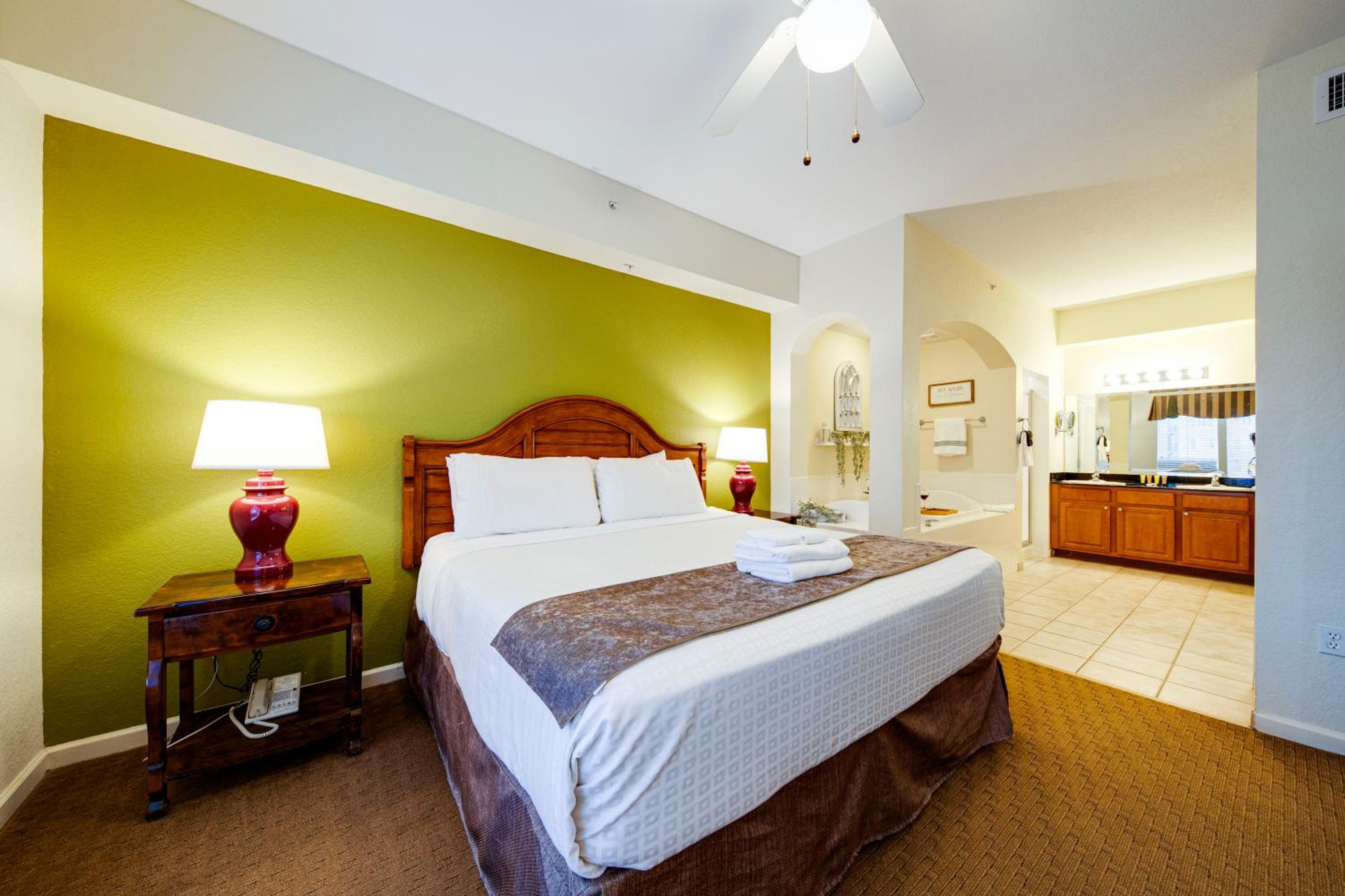 Elegant Condo Retreat Near Disney