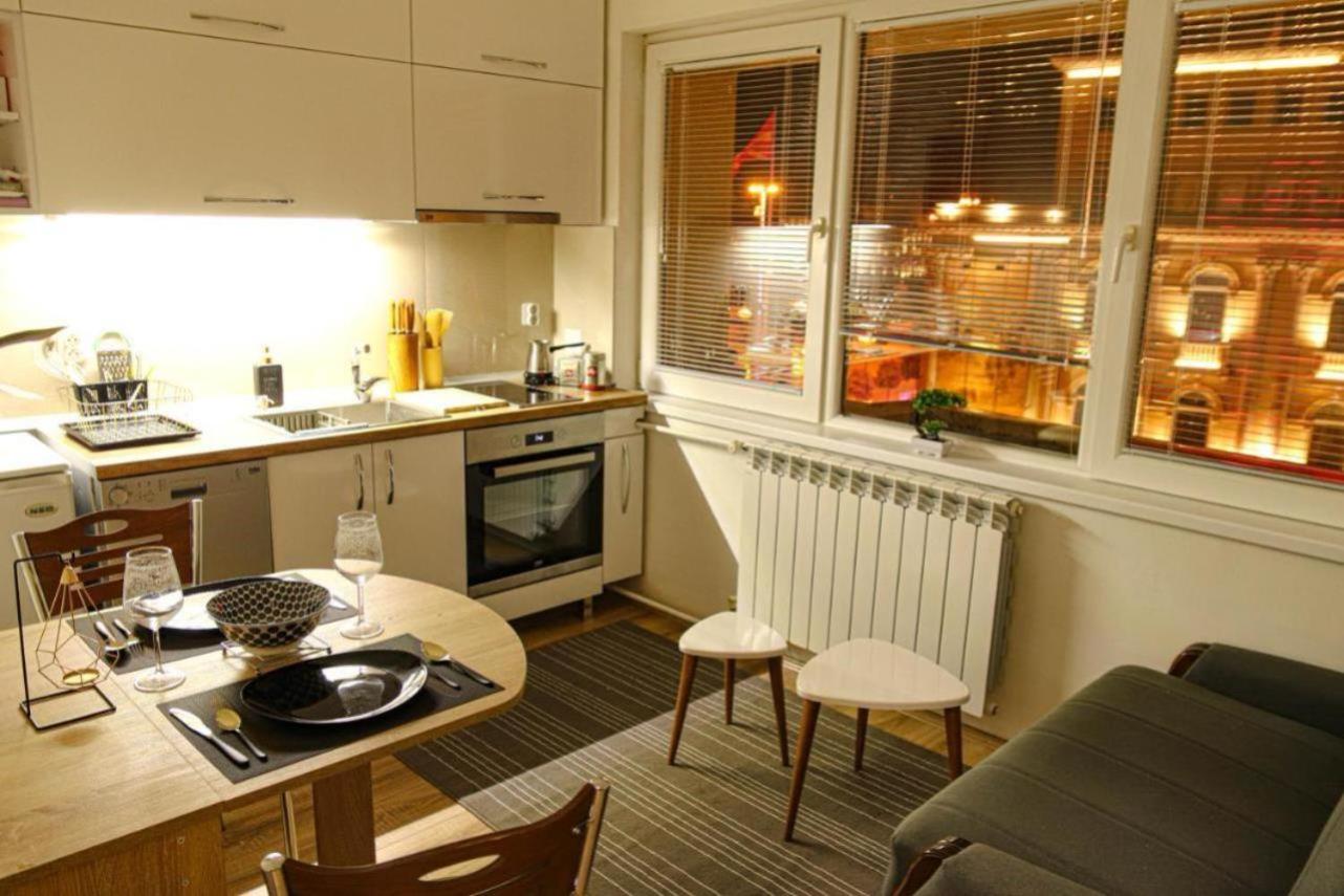 Exclusive Apartment Main Square FREE PARKING