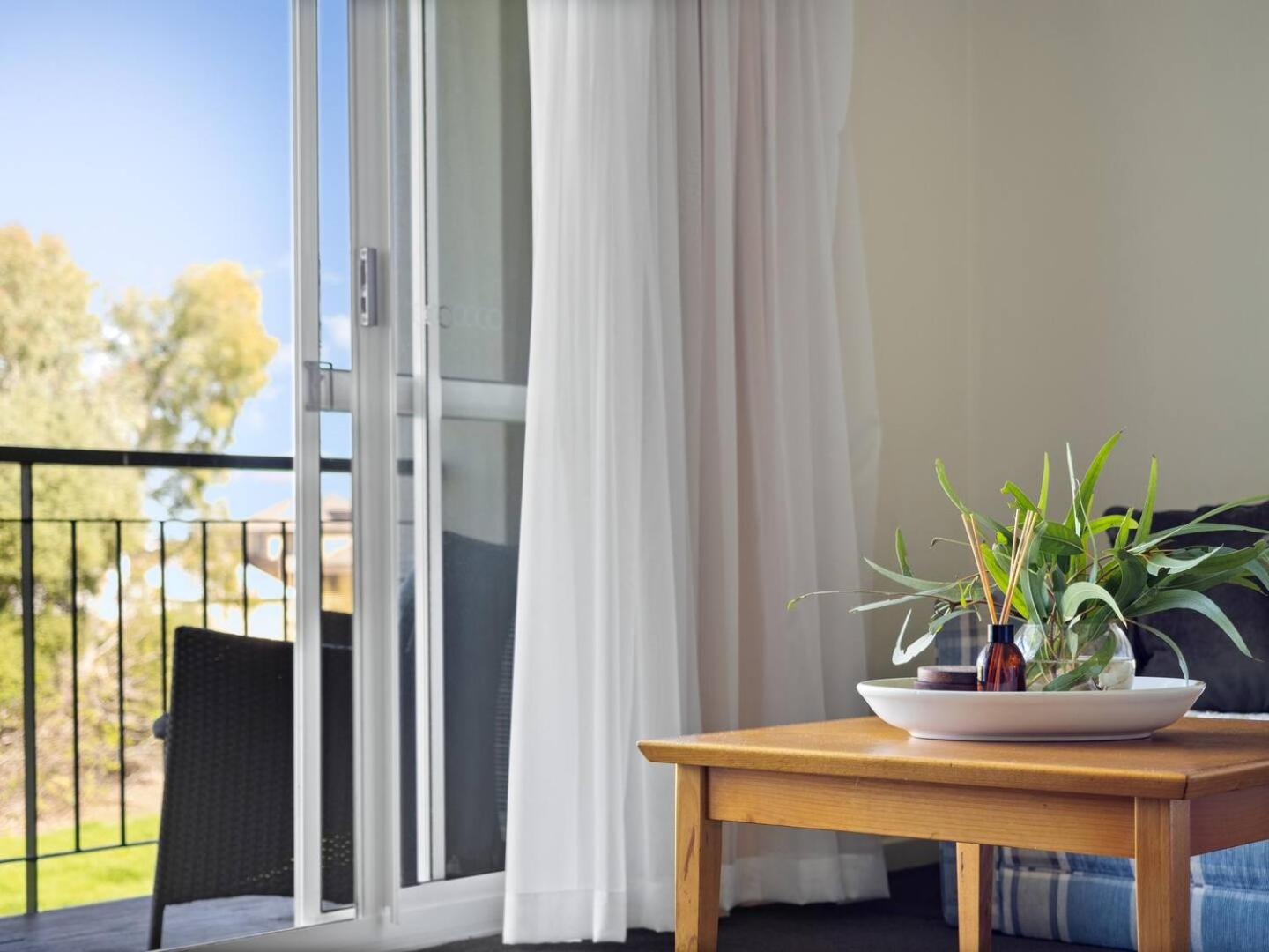 Self Contained Resort Apartment 2pax