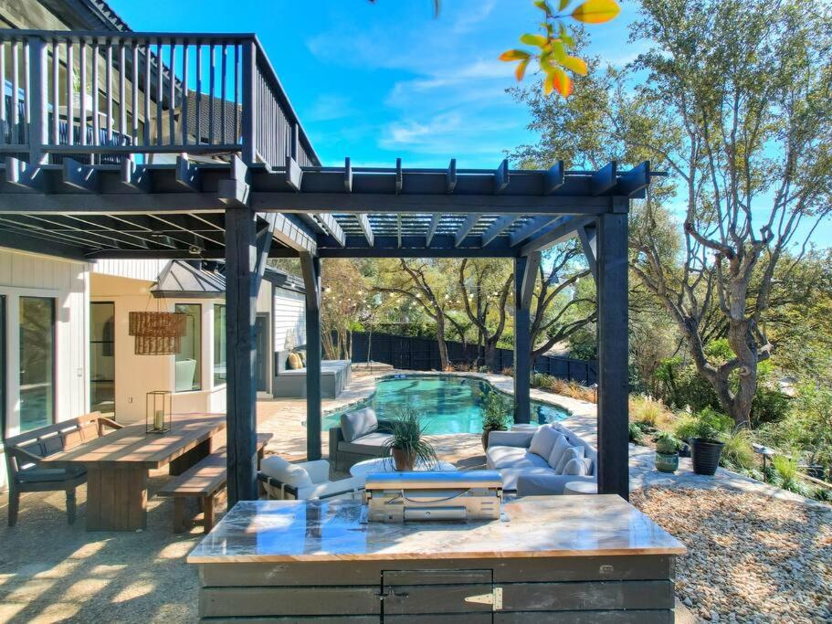 Austin 4 Bedroom Designer Pool Home view 4