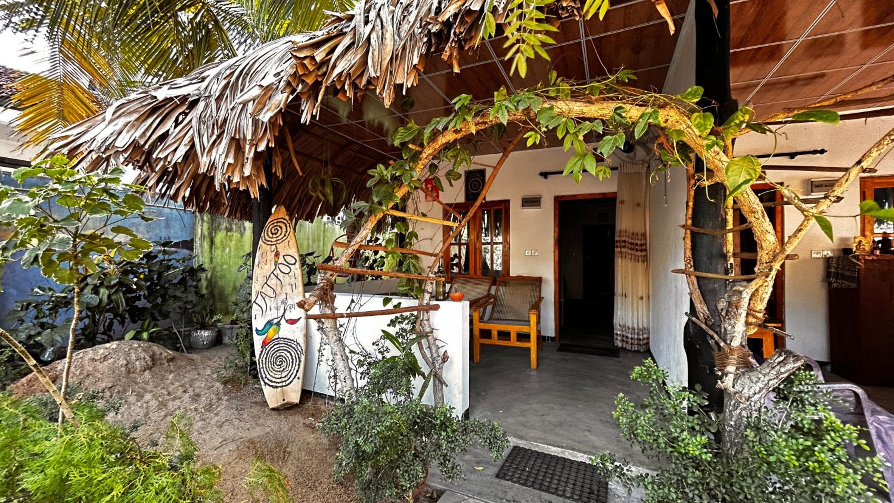 Hakuna Matata Arugambay view 5