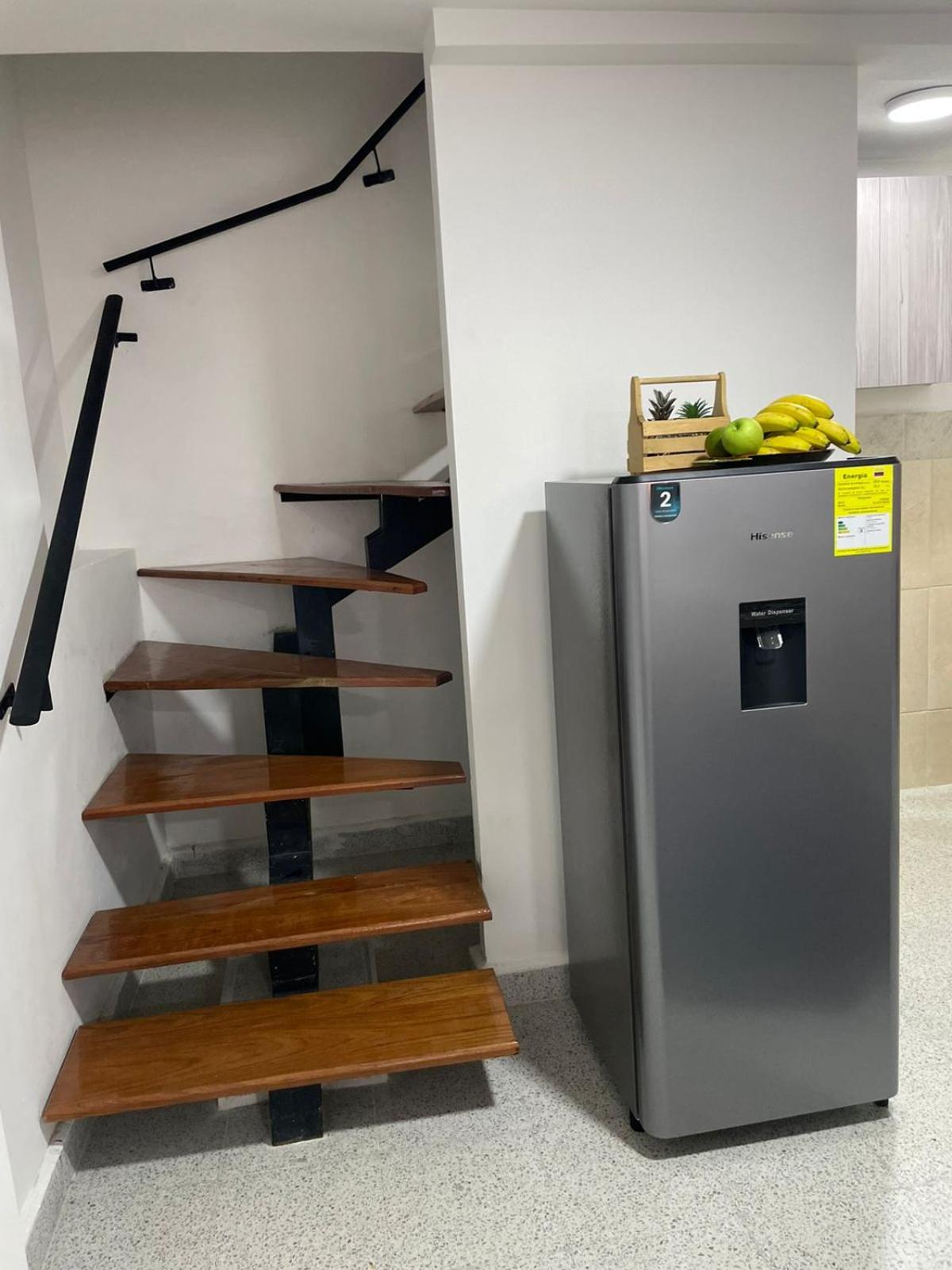 loft cerca a laureles, WIFI, cerca metro y GUARDA EQUIPAJE GRATIS!!