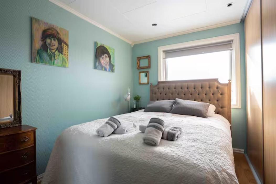 Cosy room in a family flat view 3