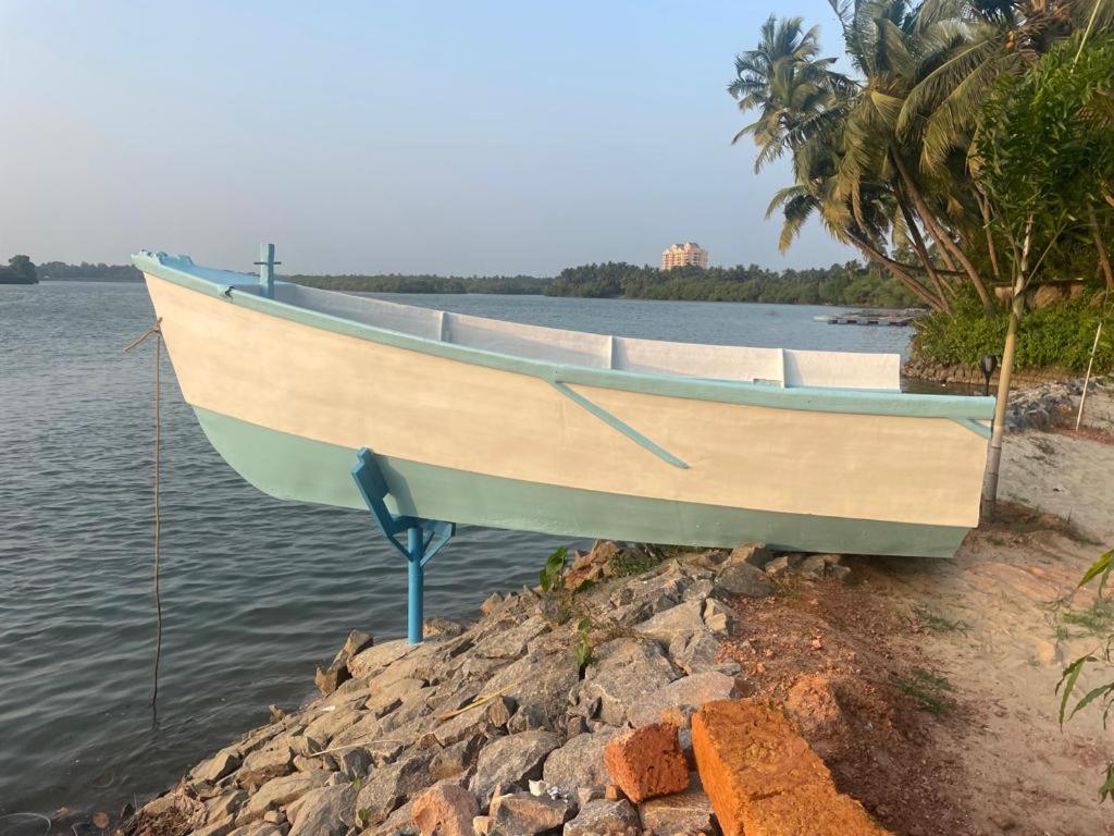 Blue Lagoon Homestay