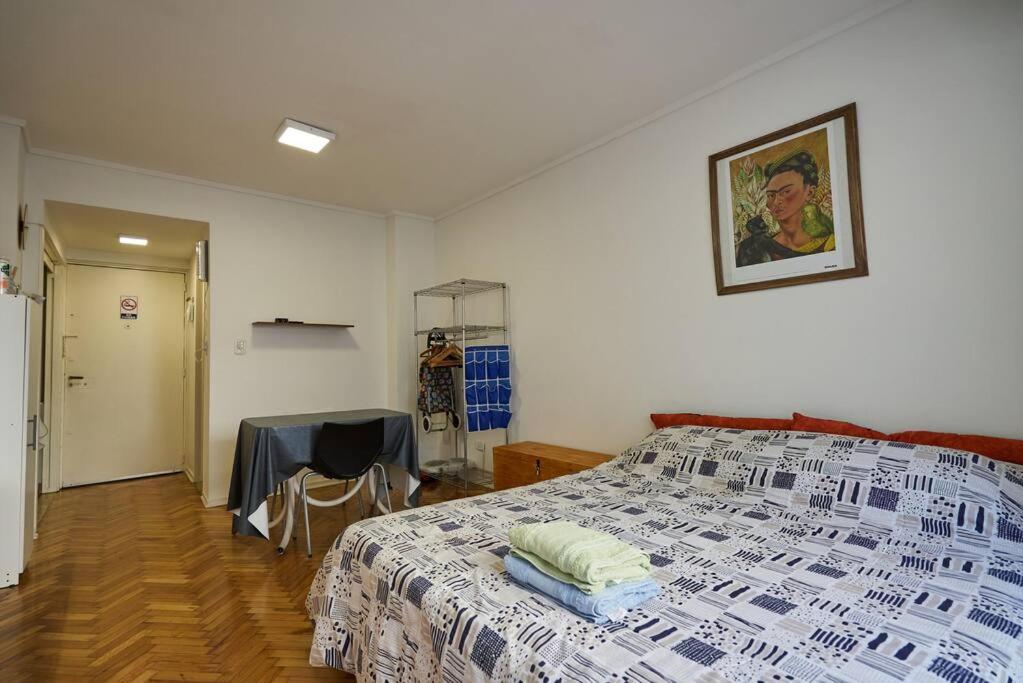 Confortable apartamento a pasos del Obelisco.