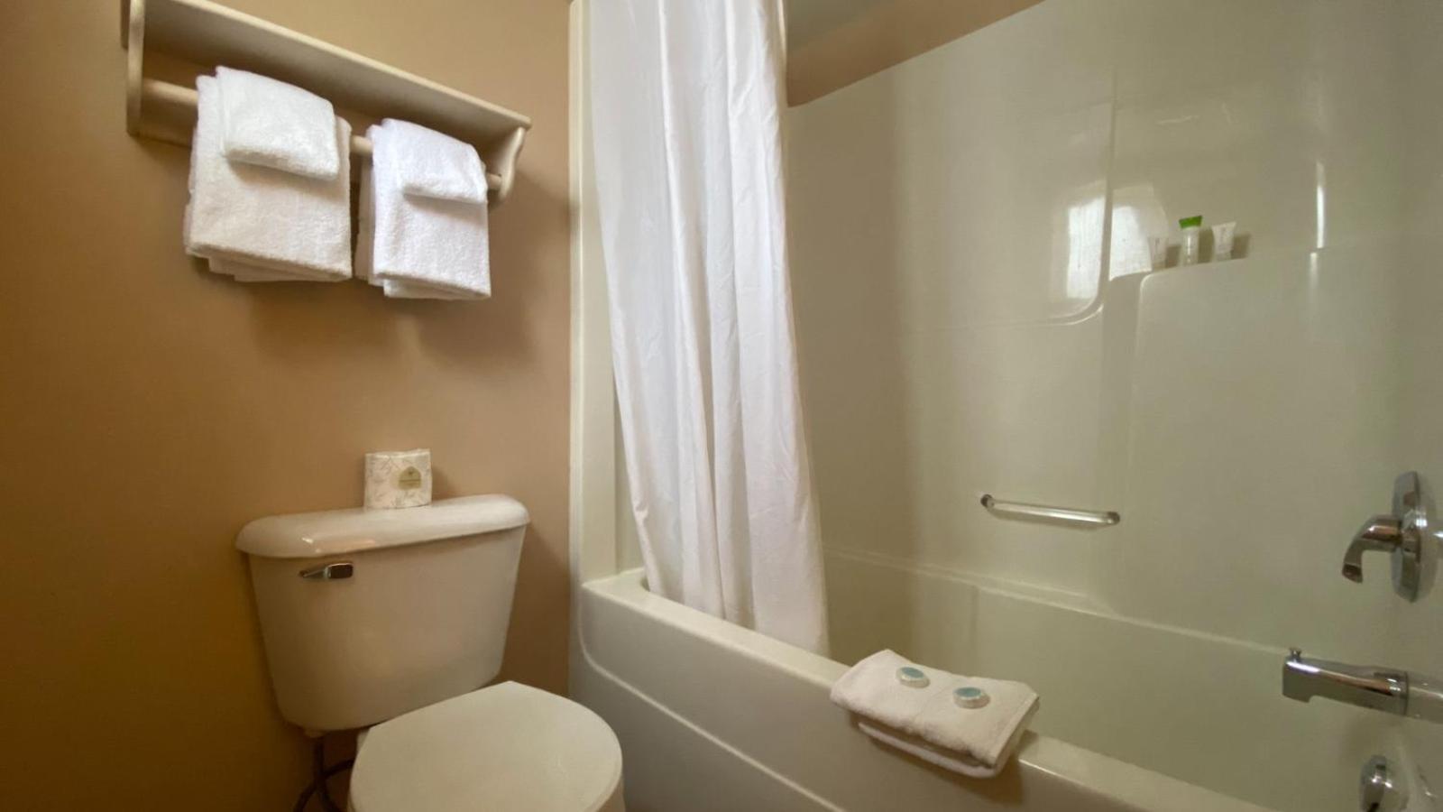 Revelstoke Lodge