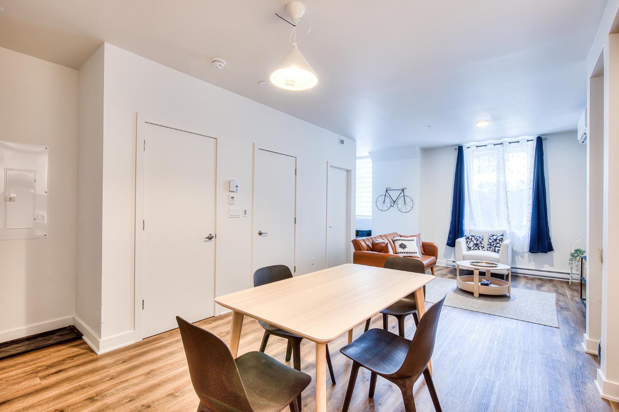2Br+Gym for VIP Corporate & Students Downtown MTL
