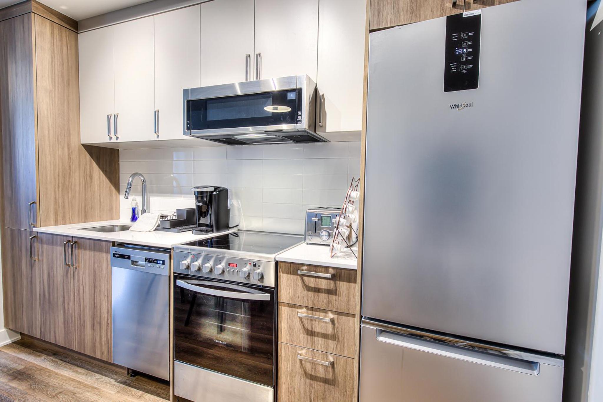 2Br+Gym for VIP Corporate & Students Downtown MTL