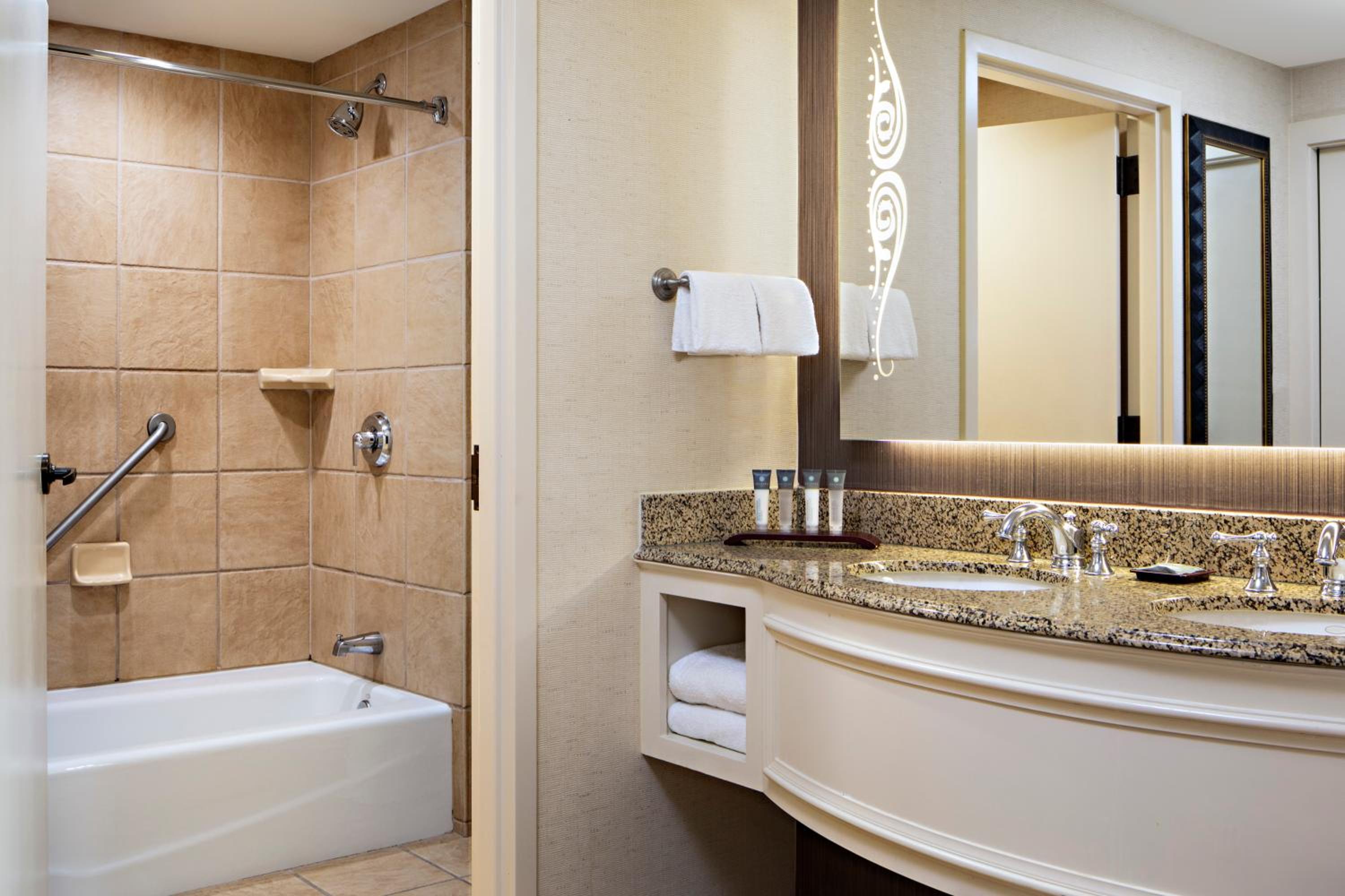 Gaylord Texan Resort and Convention Center 2