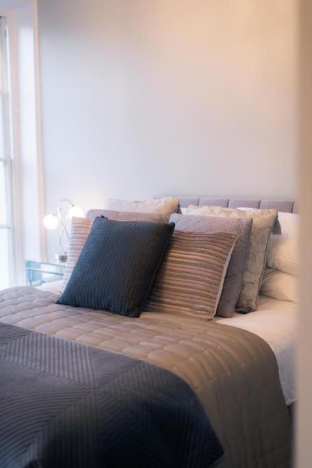 3 The Steyne - Stunning 5 Storey Georgian house with cinema room, photo 6