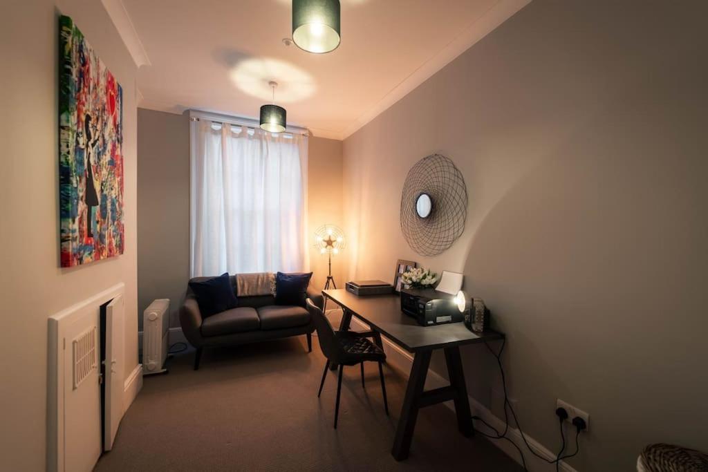 3 The Steyne - Stunning 5 Storey Georgian house with cinema room, photo 30