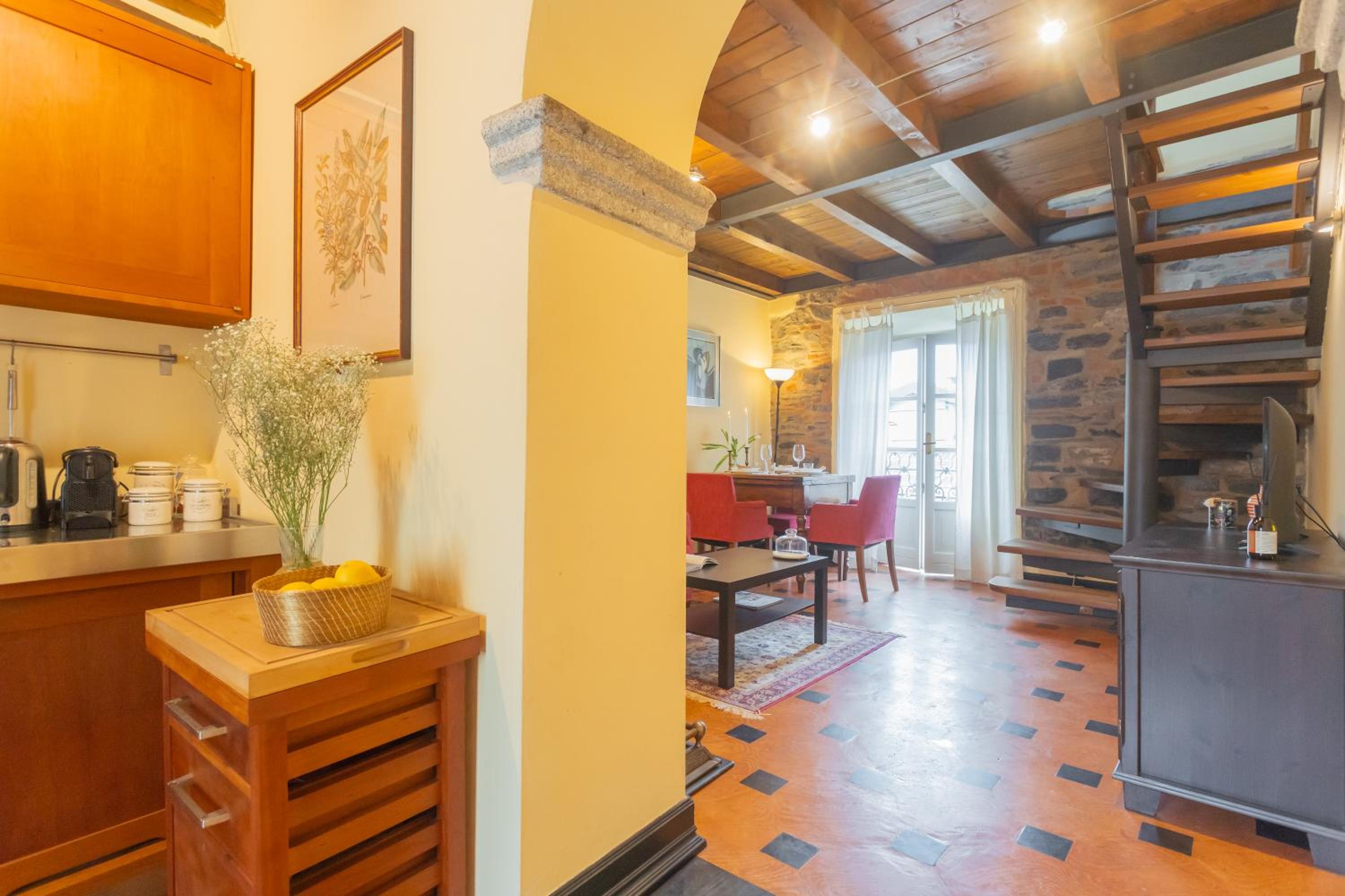 Casa Giovio Elengant loft in historical building photo 4