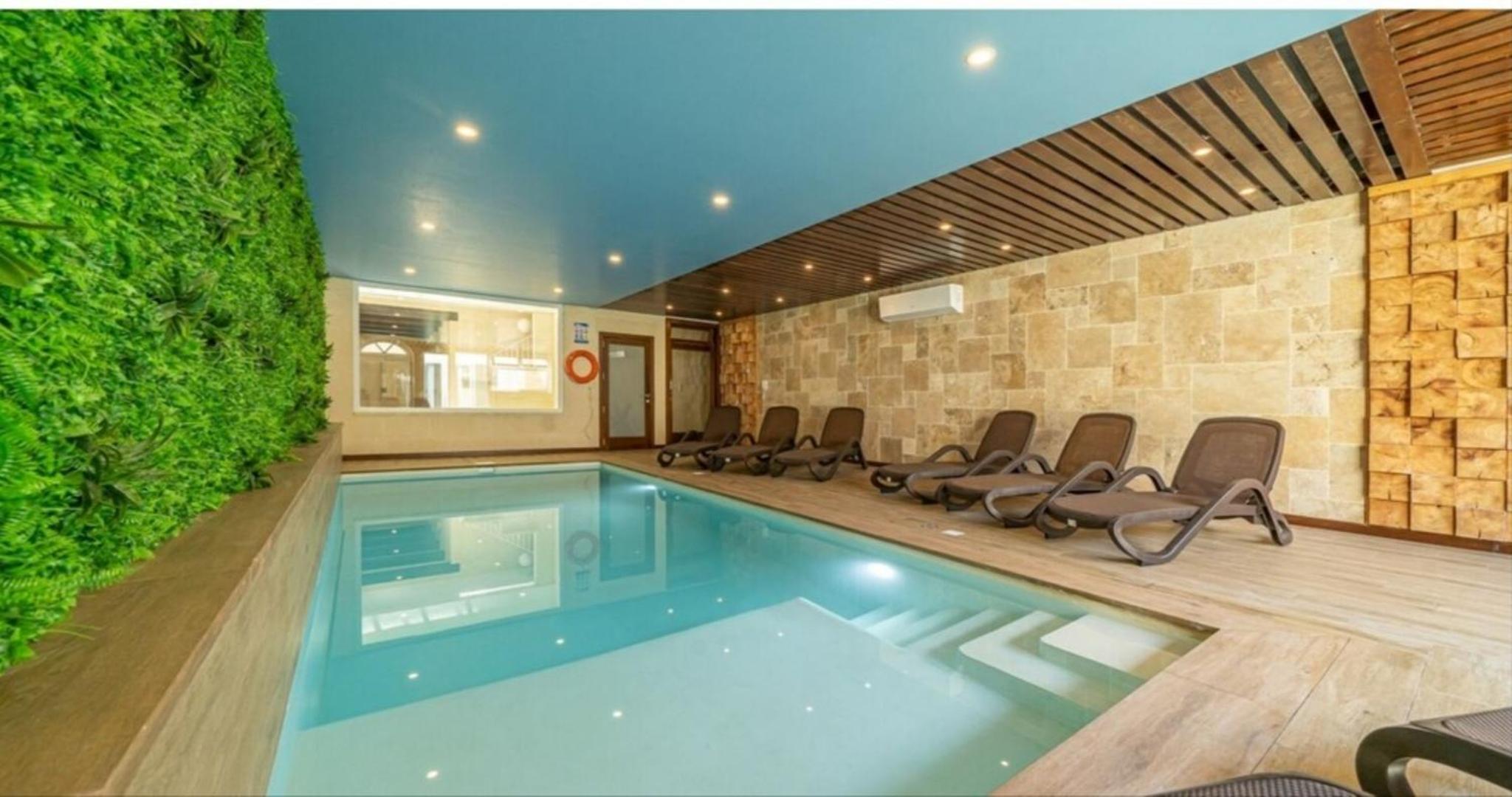 Ta Spiru House of Character with heated indoor pool