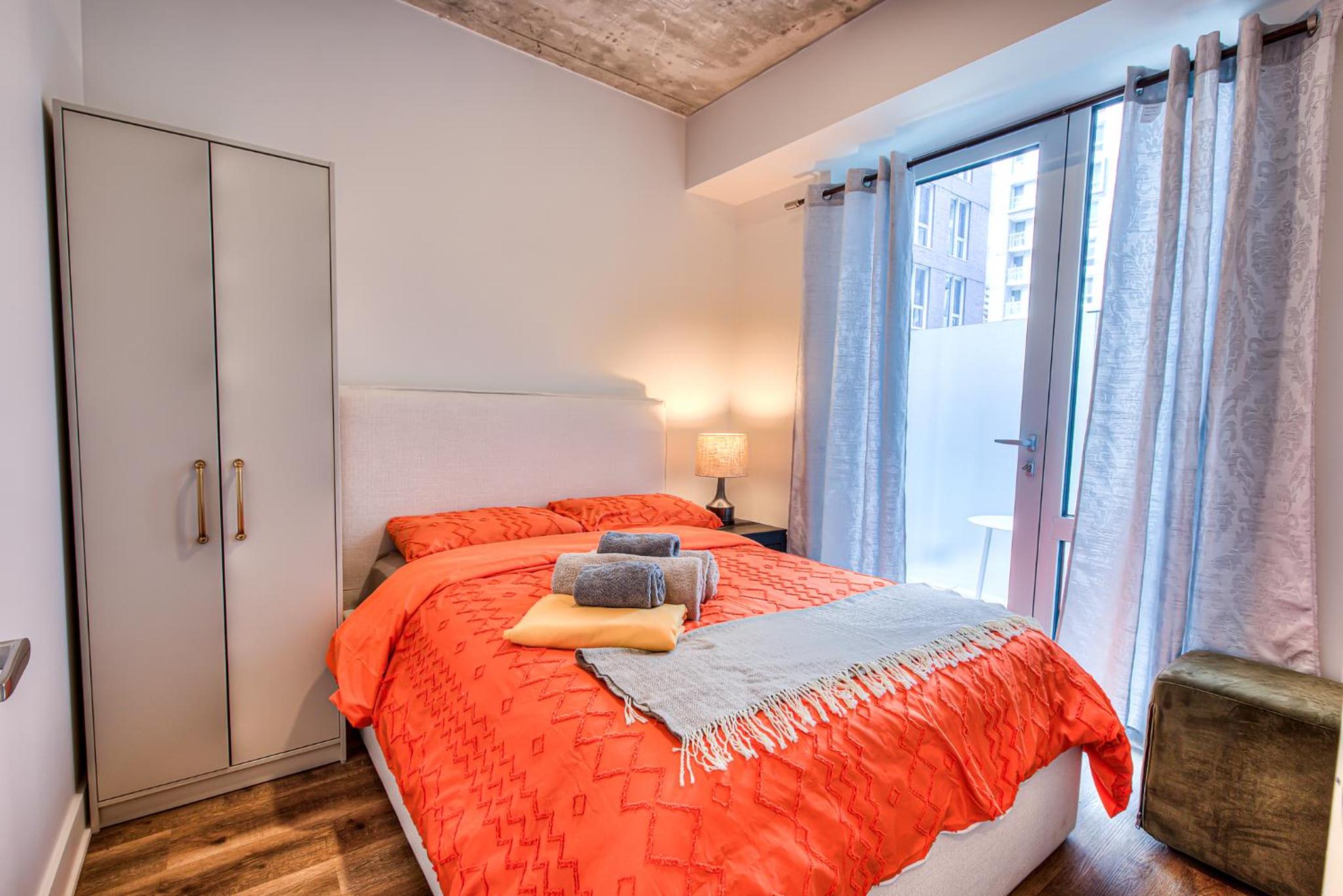 2Br+Gym for VIP Corporate & Students Downtown MTL