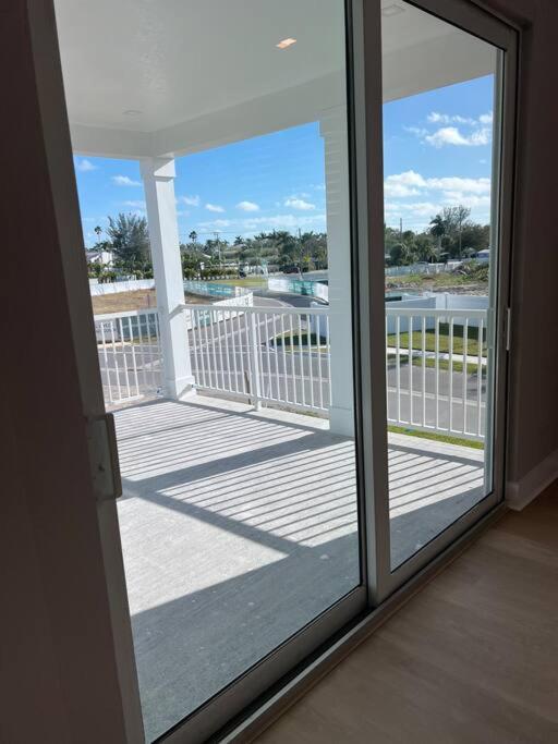 Brand new 3 bedroom Cortez Village Ann Maria Island Beaches TWO WEEK MINIMUM