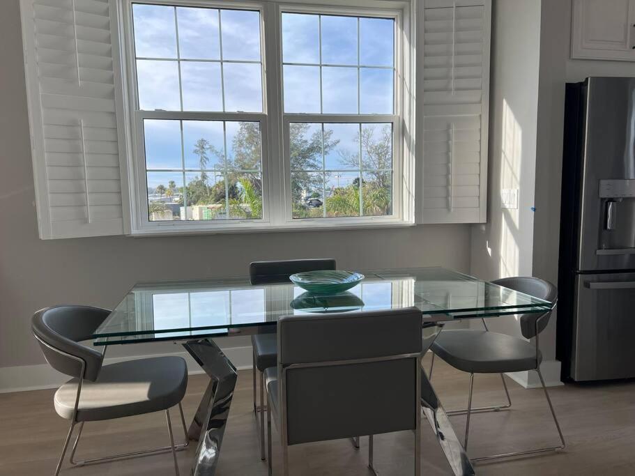 Brand new 3 bedroom Cortez Village Ann Maria Island Beaches TWO WEEK MINIMUM