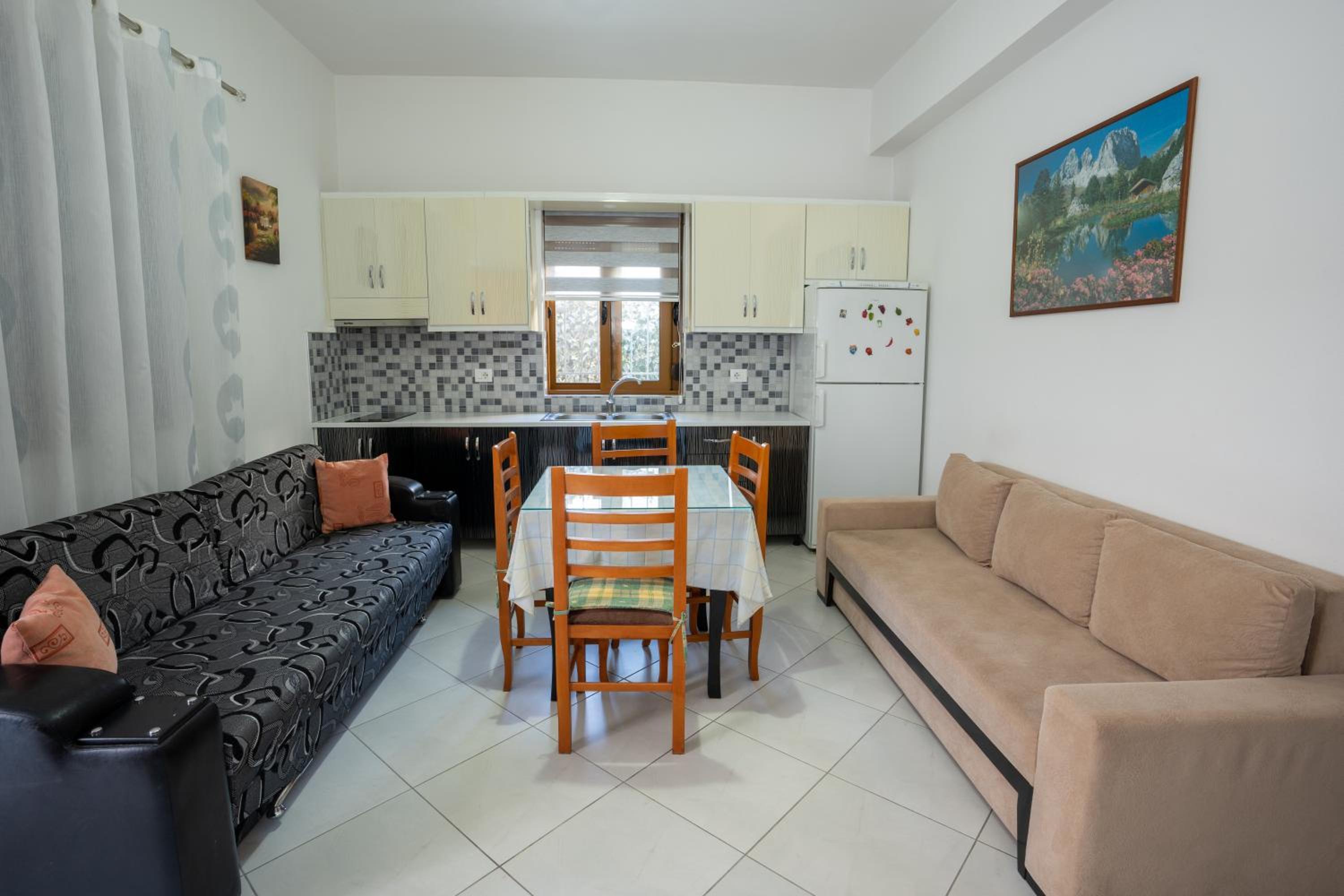 Sheme's Apartments