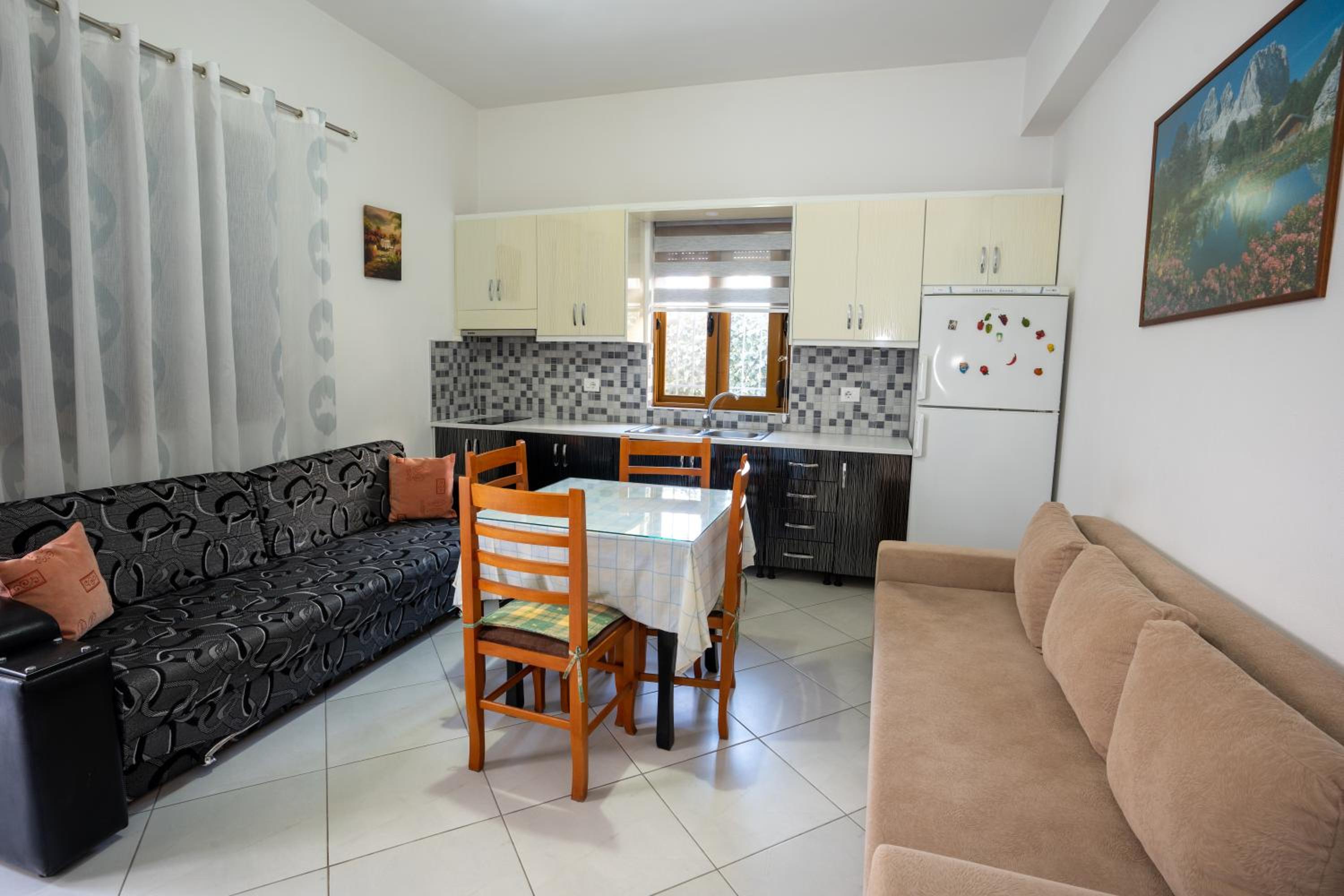 Sheme's Apartments
