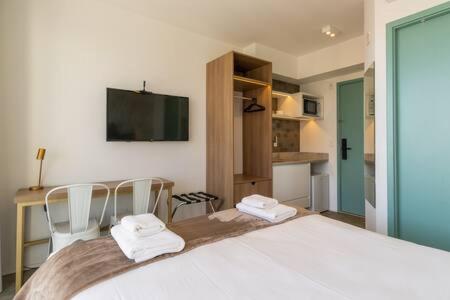 hotel room